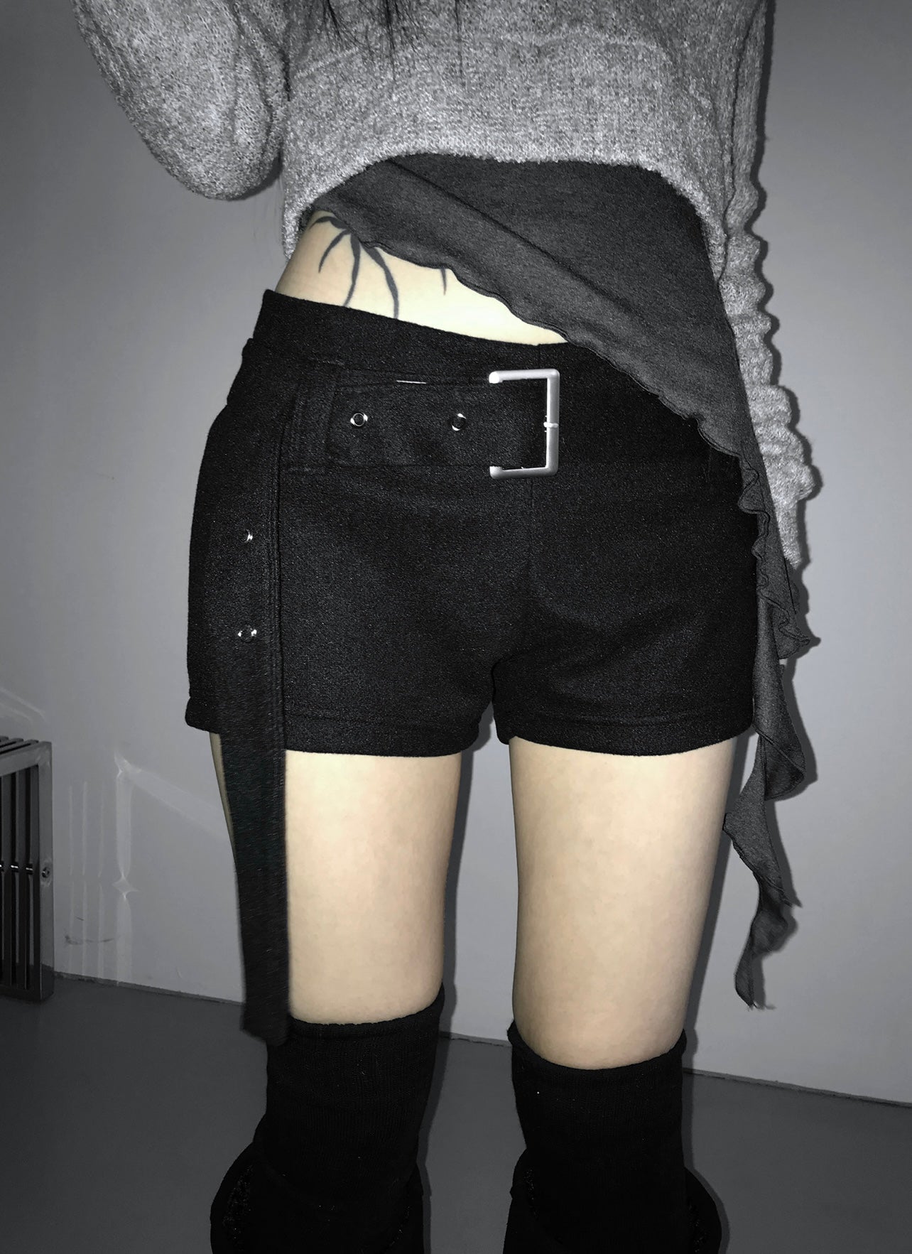 ‘Spend it’ shorts with belt