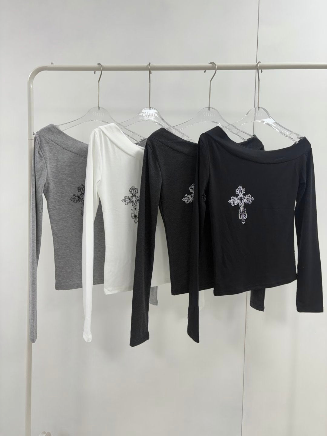 Cross one shoulder long sleeve