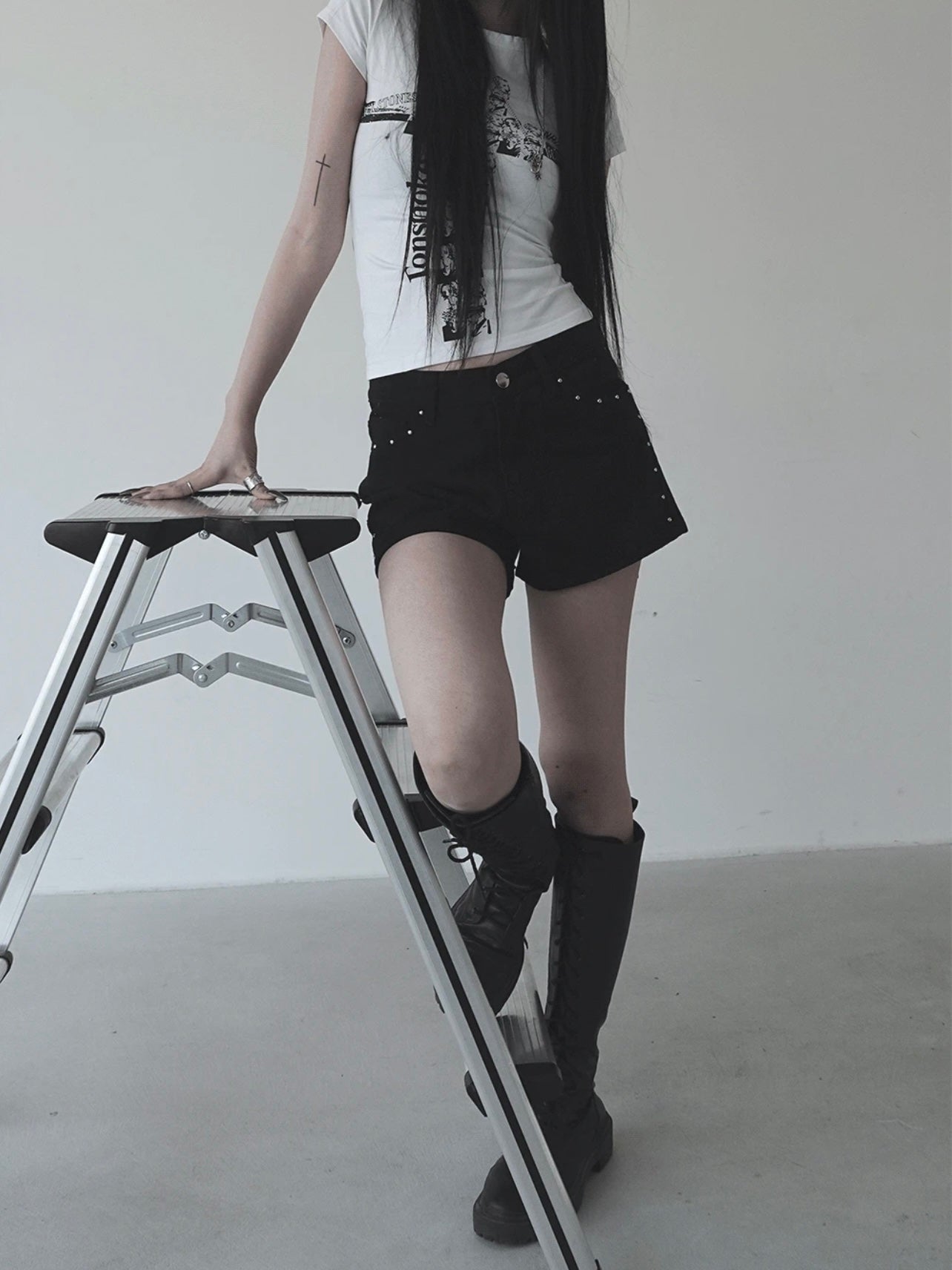 ‘Blind’ shorts