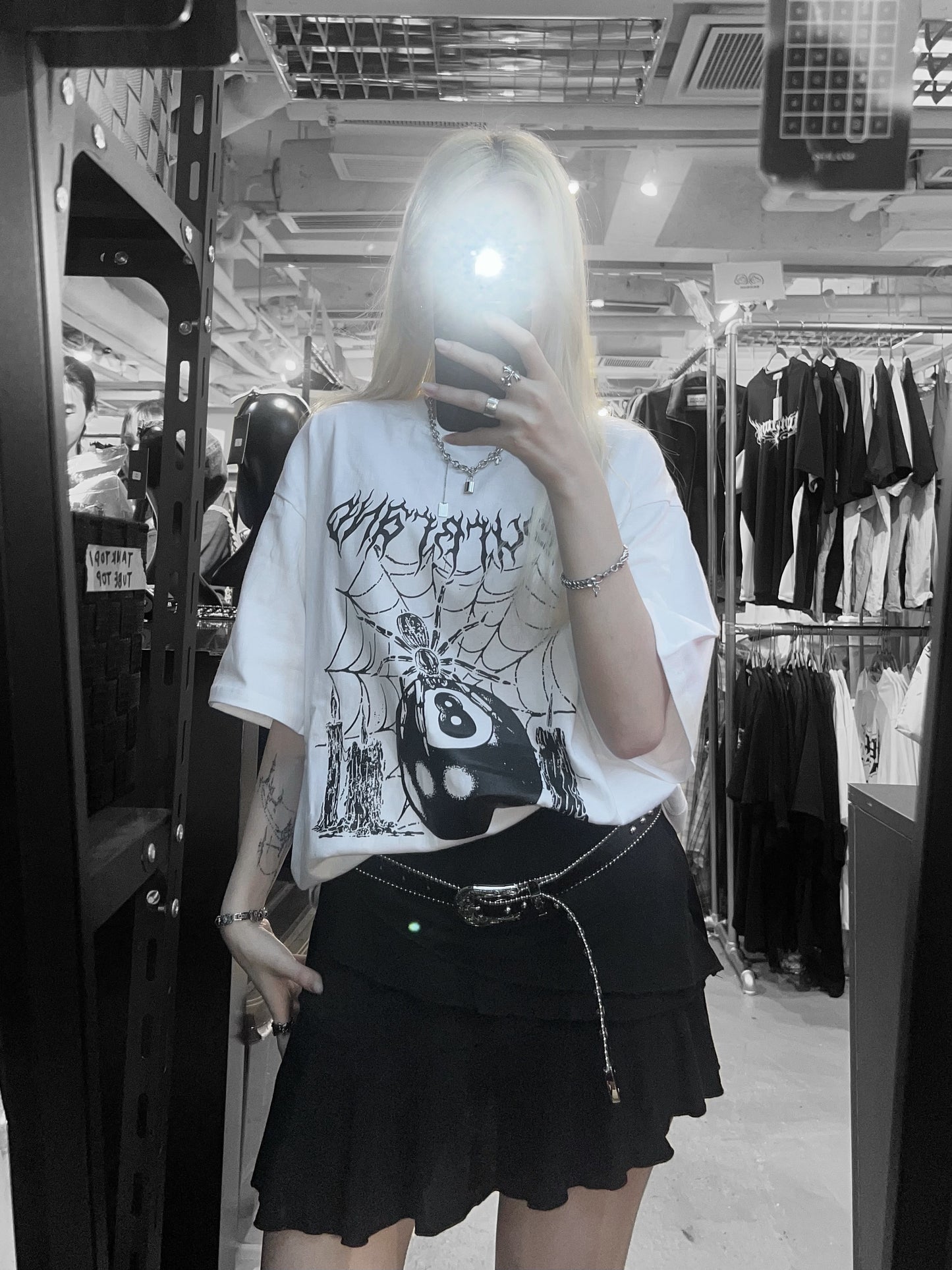 [unisex] Number 8 spider tee