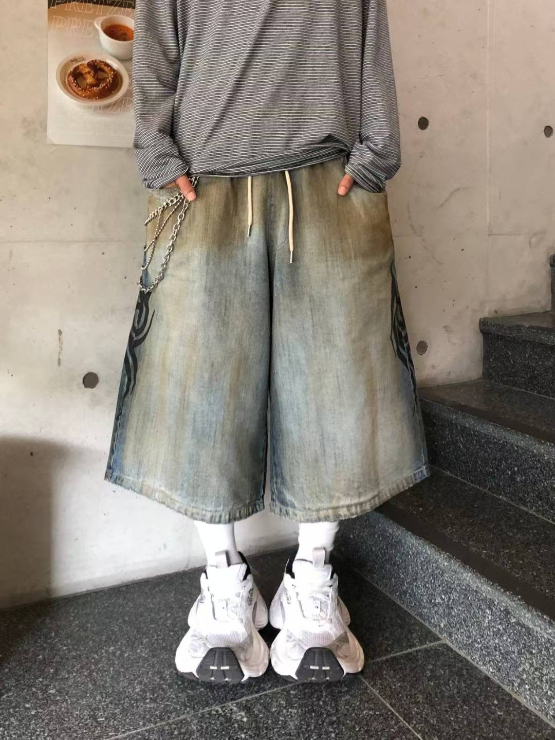 Swirl dirty jorts