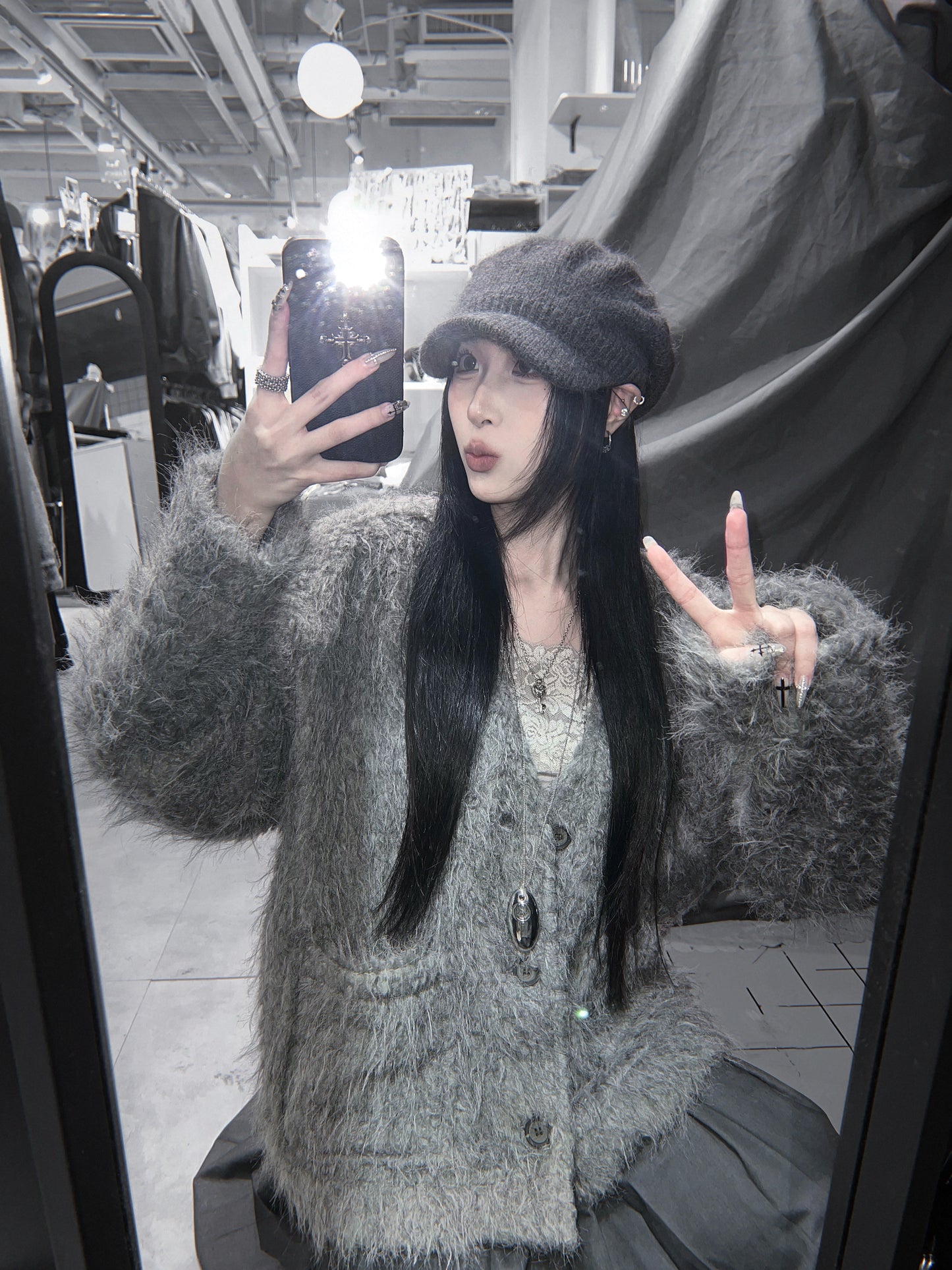 [unisex]海馬毛V領鈕扣外套