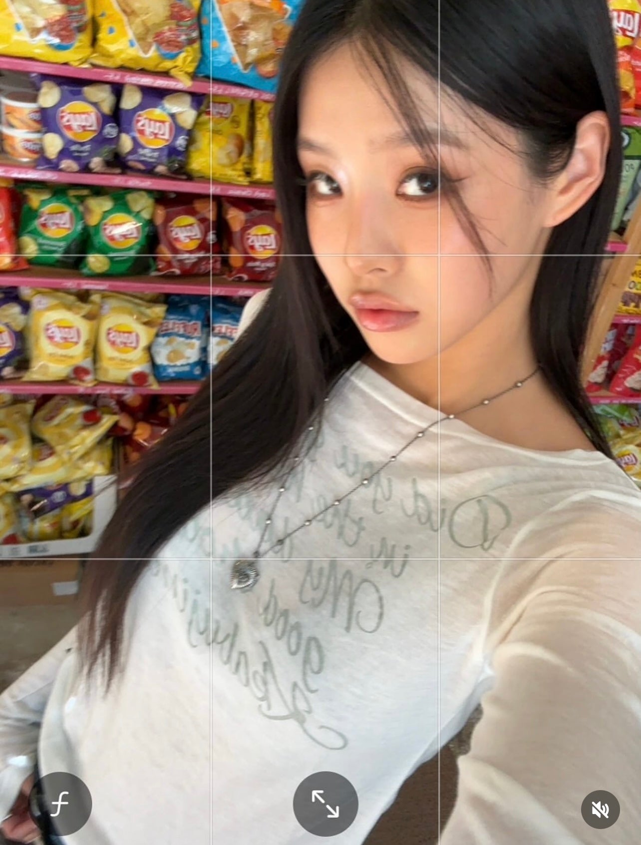 [ Jennie同款 ]
LETTERING SHEER LONG SLEEVE