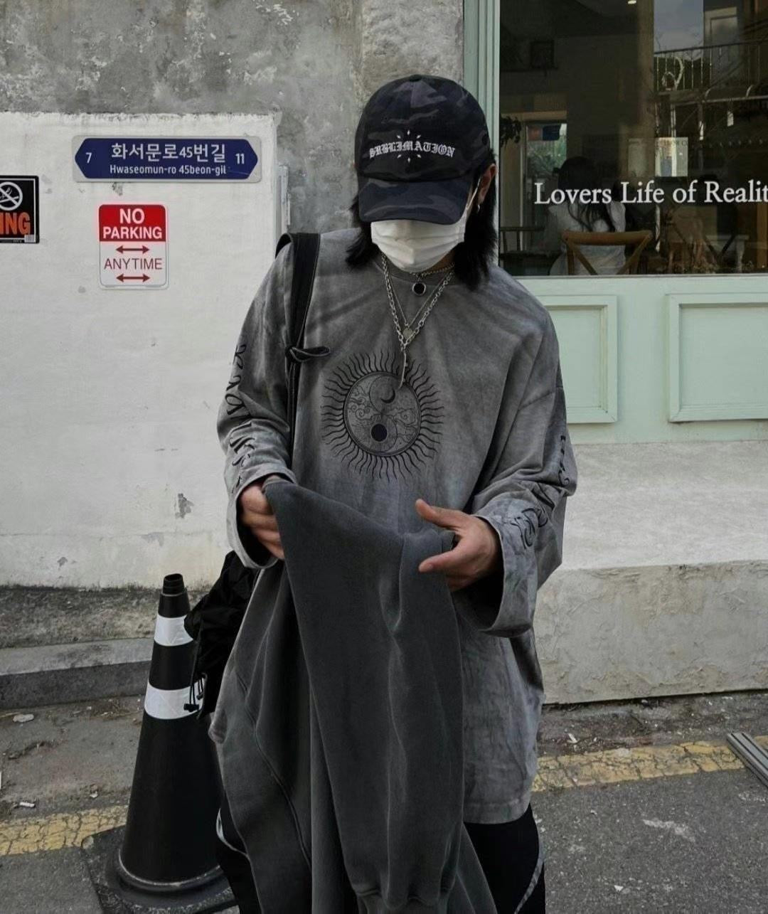 Sun n moon print long sleeve