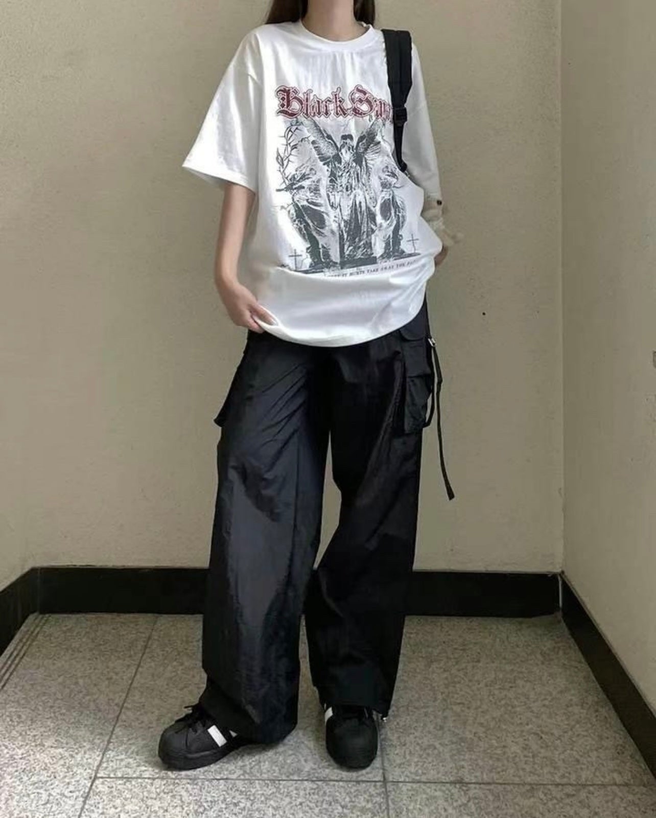 Grave print tee