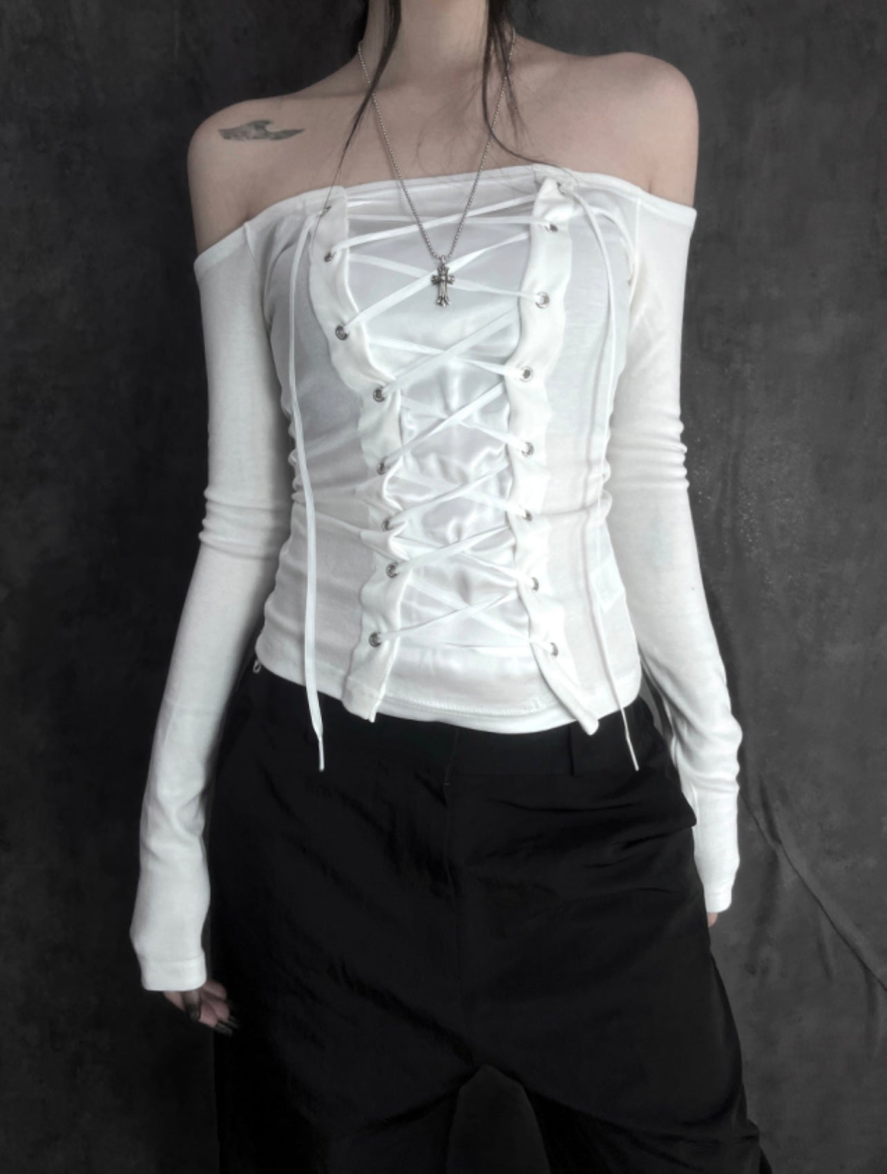 ‘I know love’ off shoulder top