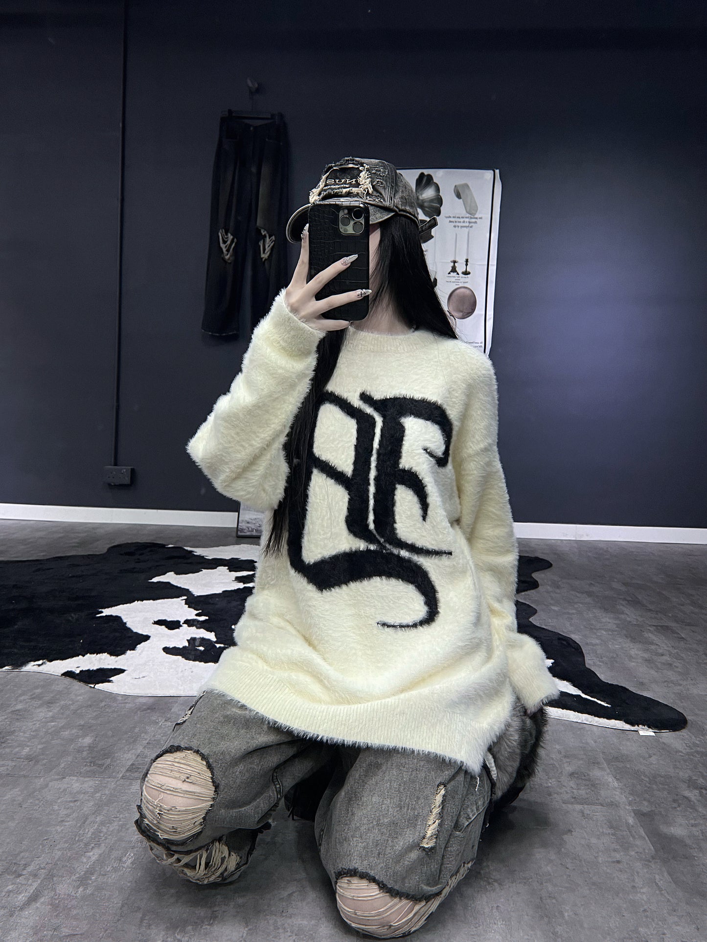 [unisex] ‘ B ‘sweater