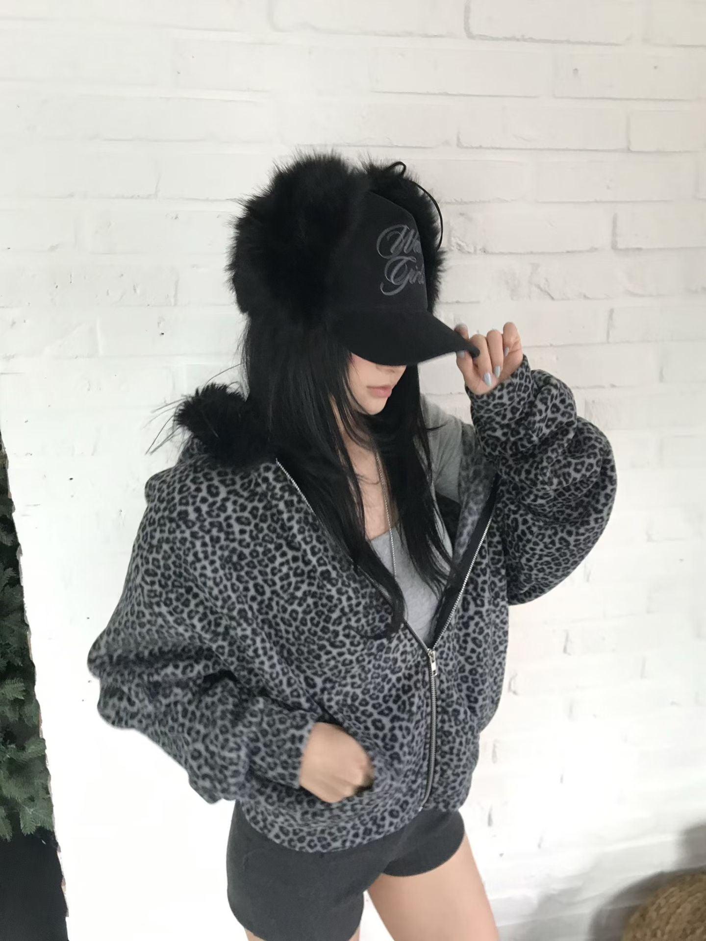 ‘AH AH’ leopard fur hoodie zip up