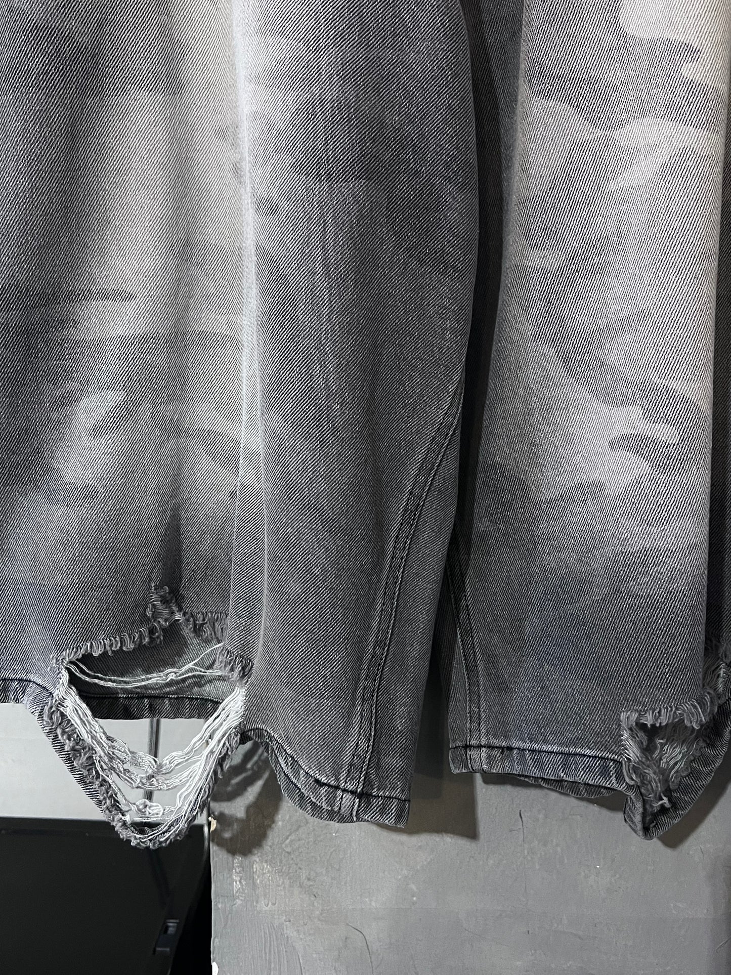 [unisex] 造舊淡色迷彩七分褲