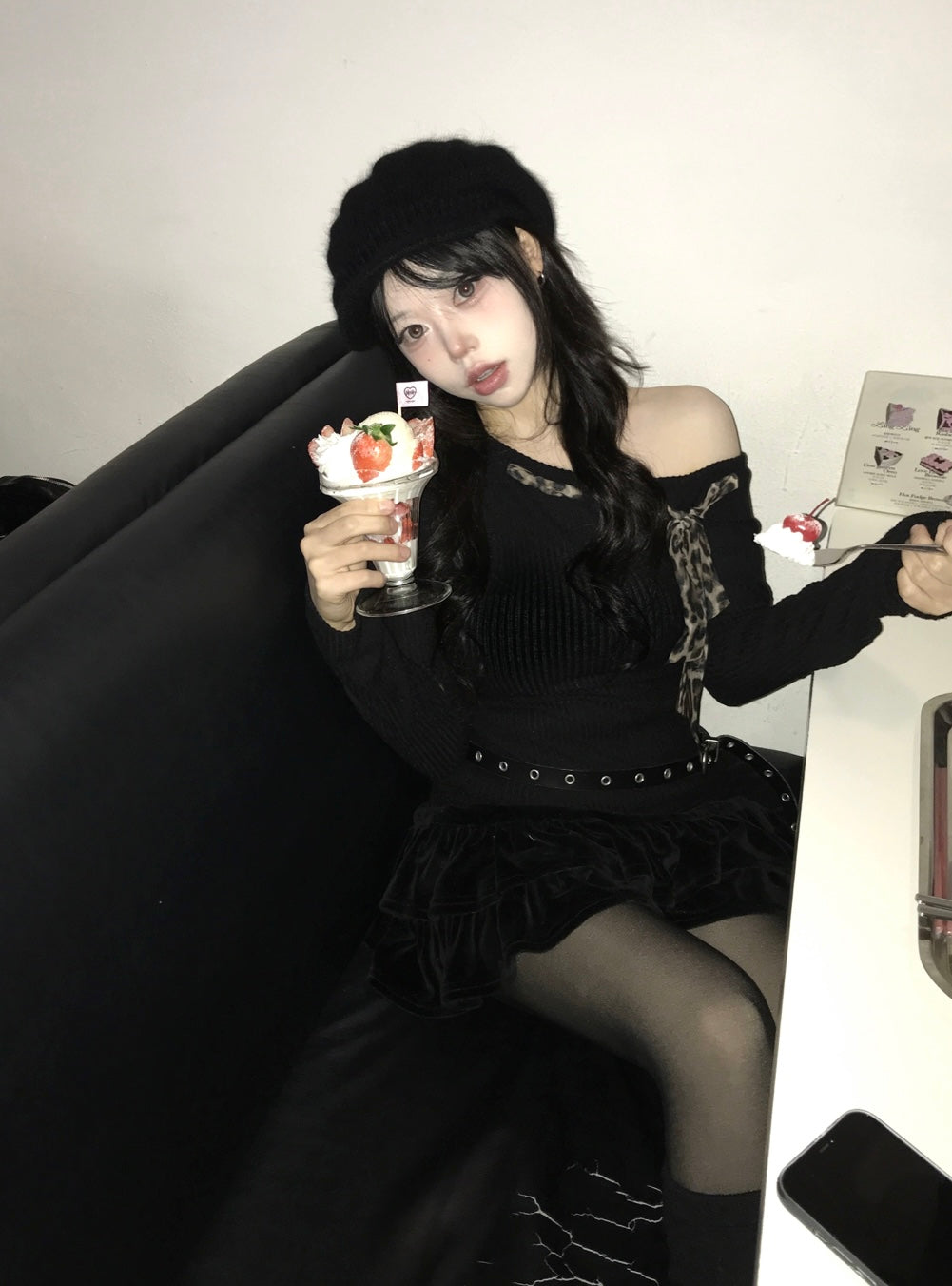 Drinks or coffee off shoulder