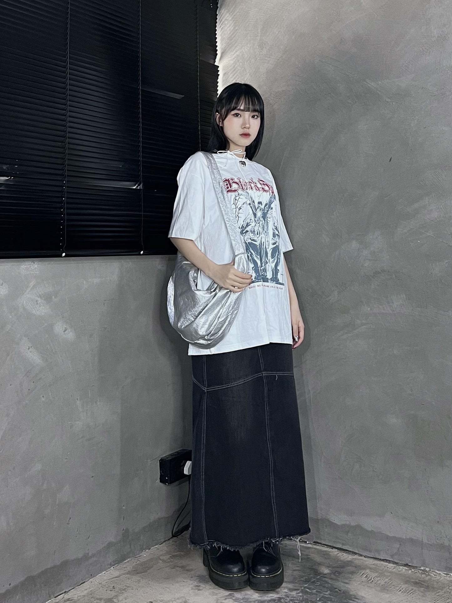 Grave print tee