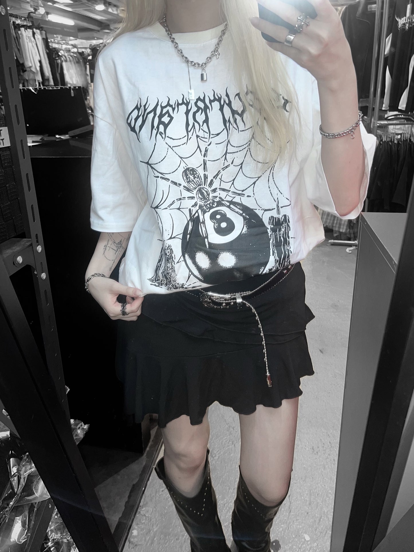 [unisex] Number 8 spider tee