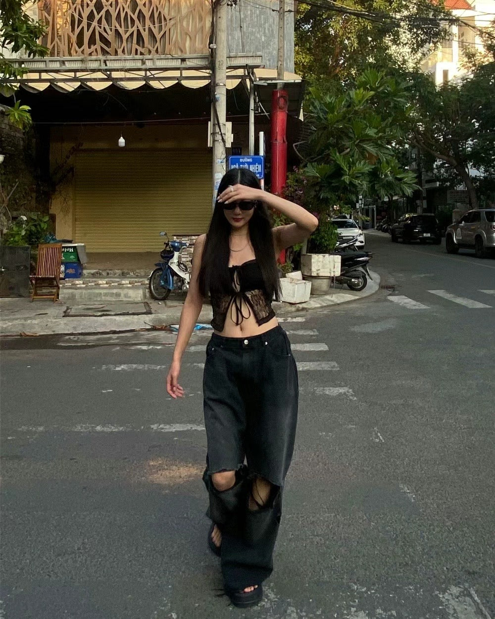 Ribbon lace fungus side tank top
