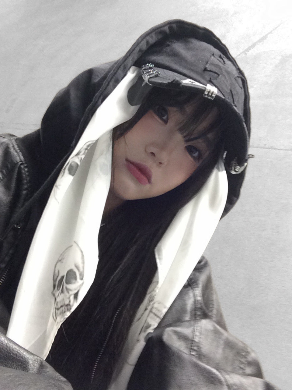 SMH SKULL EYELET SCARF