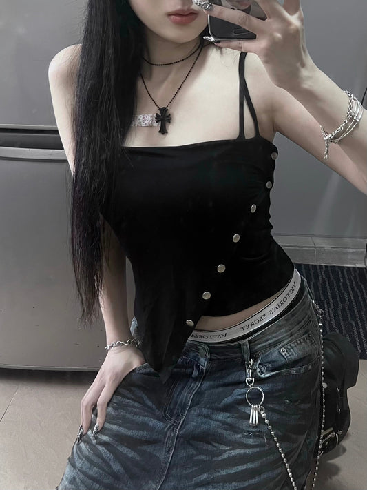 ‘Favourite lie’ side button cami top