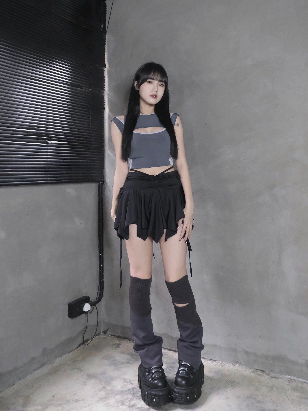 不規則束束片狀裙褲