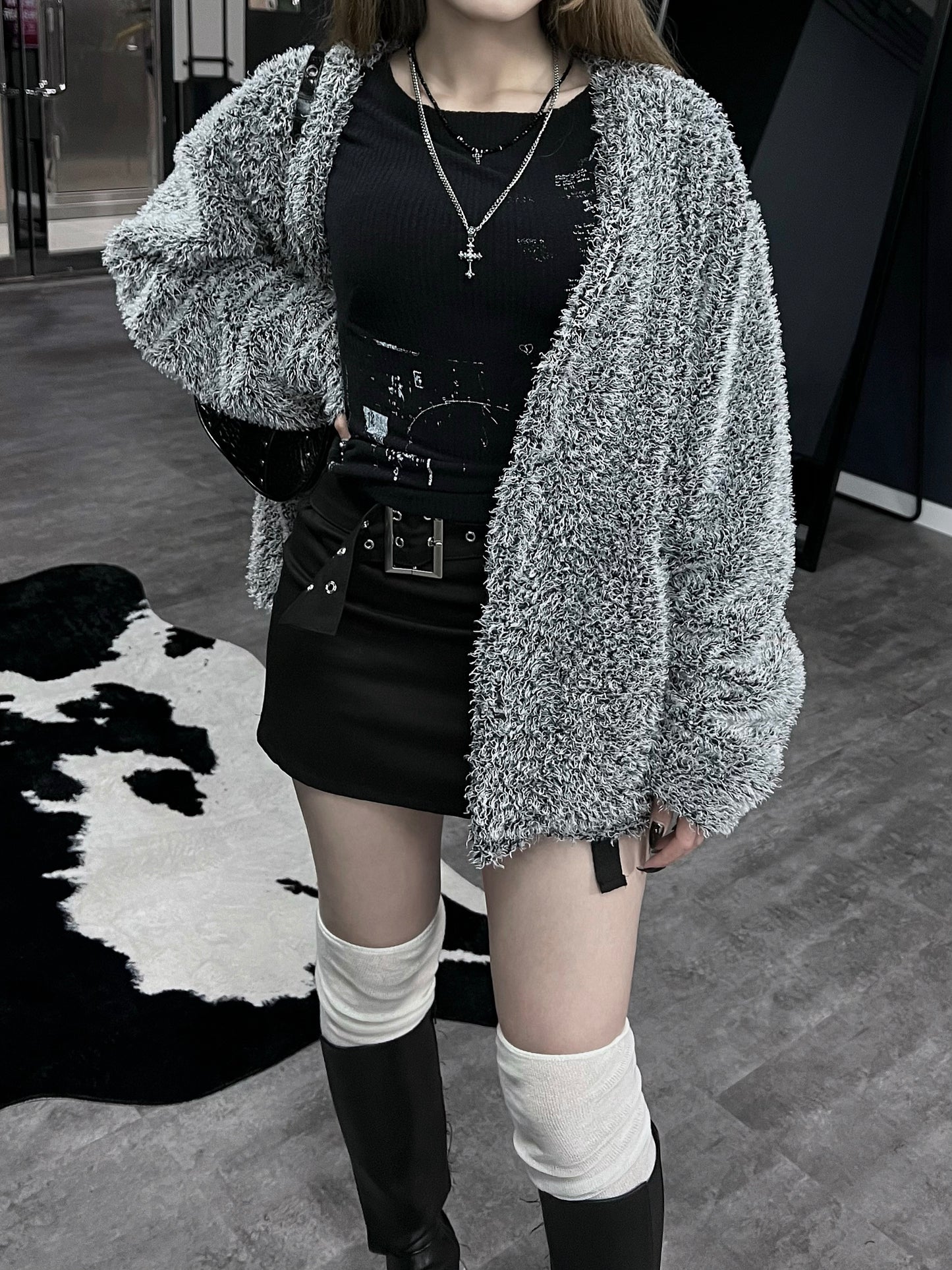 [unisex] Fluffy button cardigan