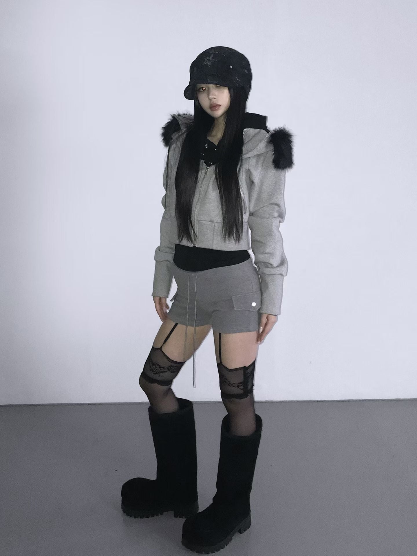 ‘Jealous type’ fur cropped hoodie zip up