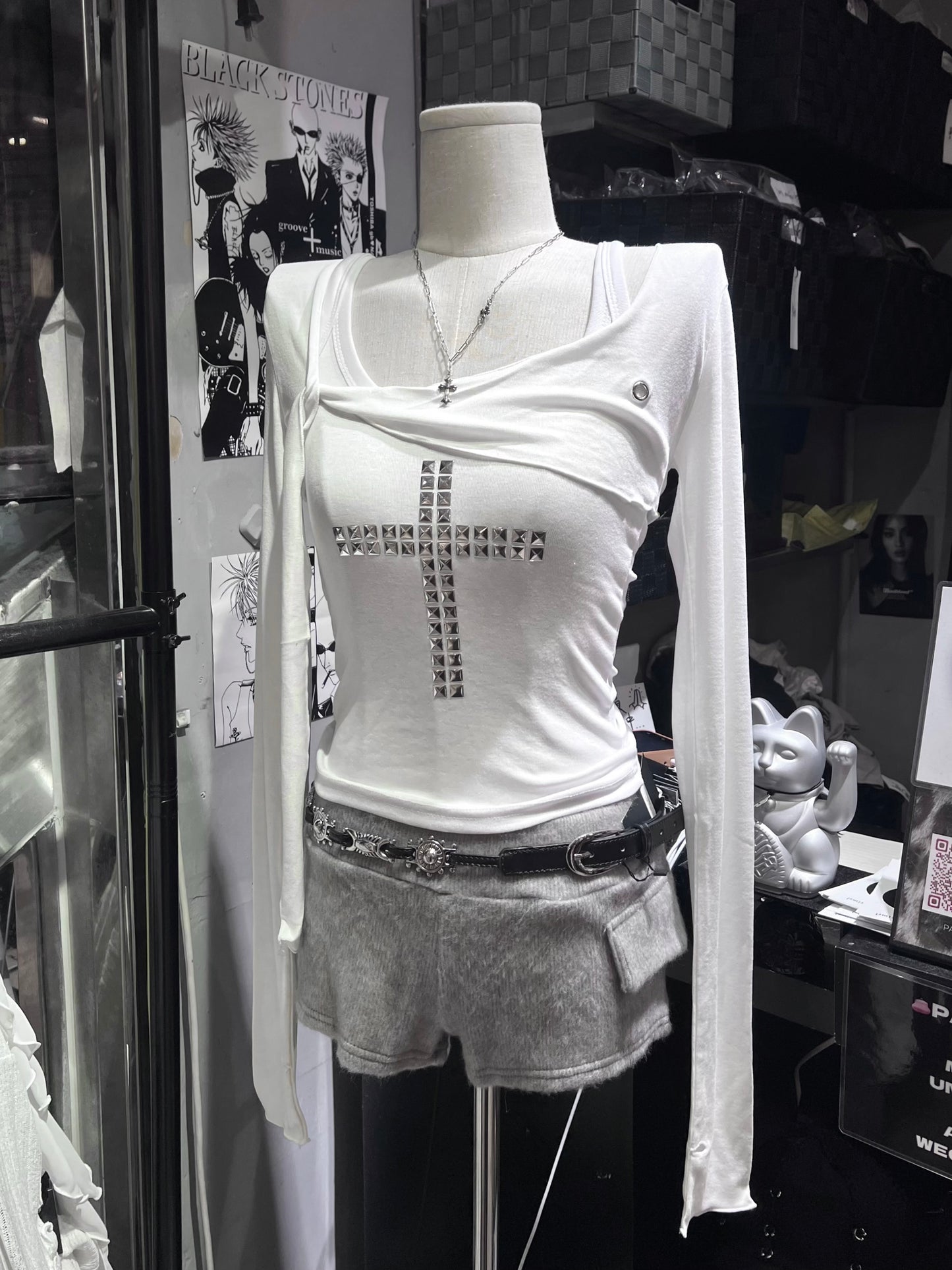 ‘ROSARY’ tank top