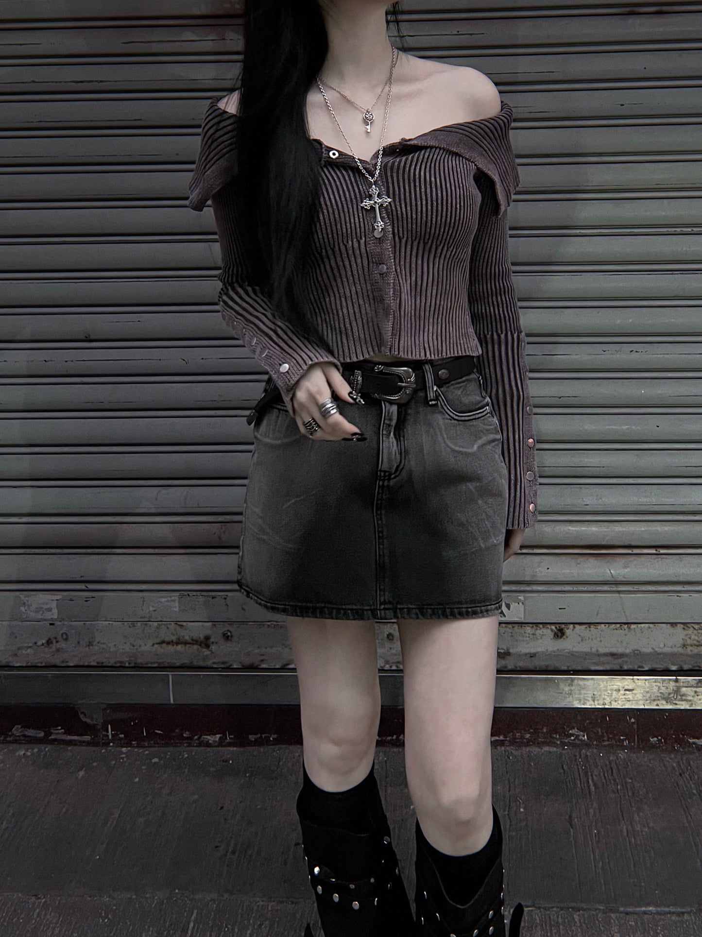 snap button knitted off shoulder