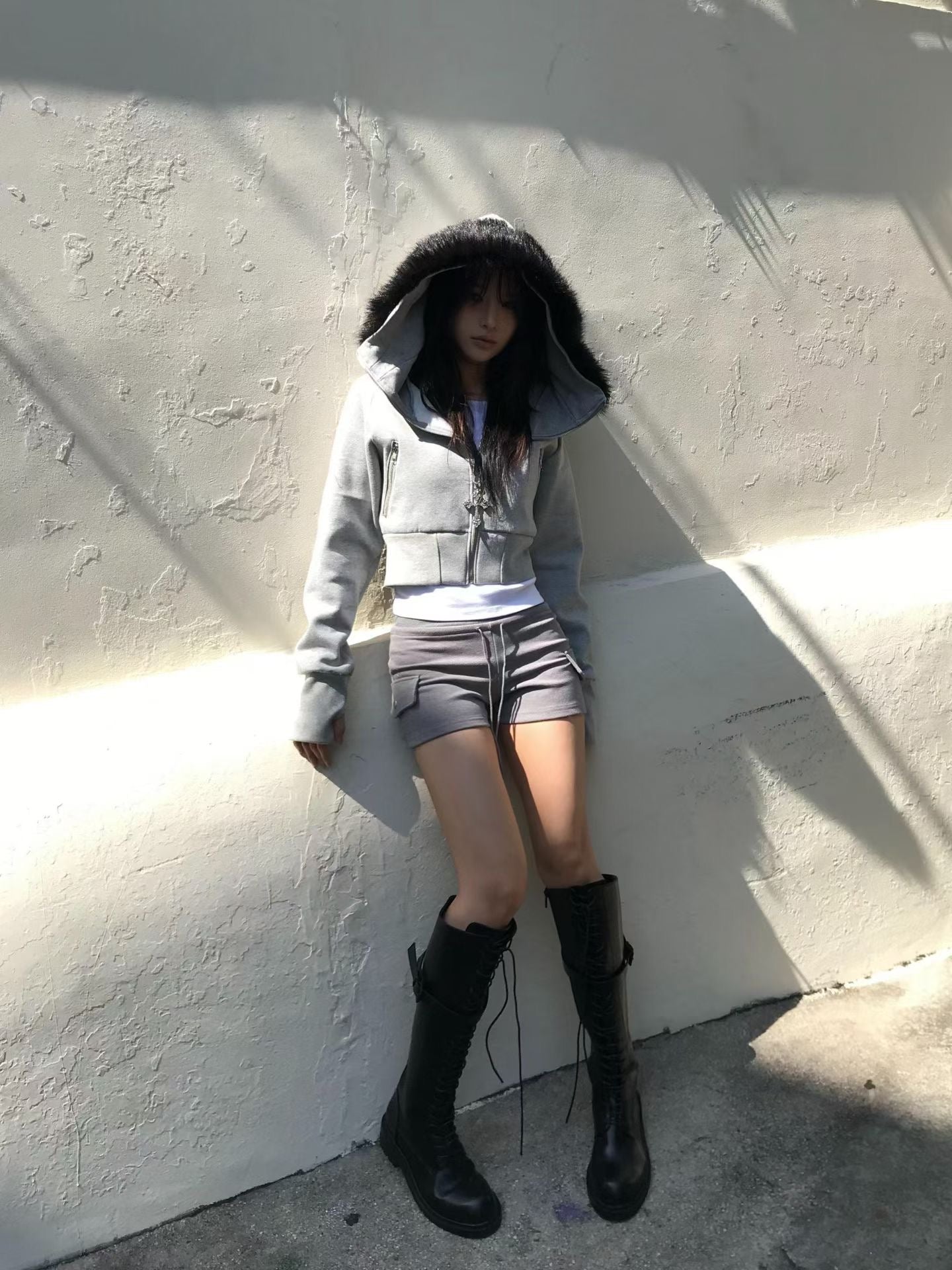 ‘Jealous type’ fur cropped hoodie zip up