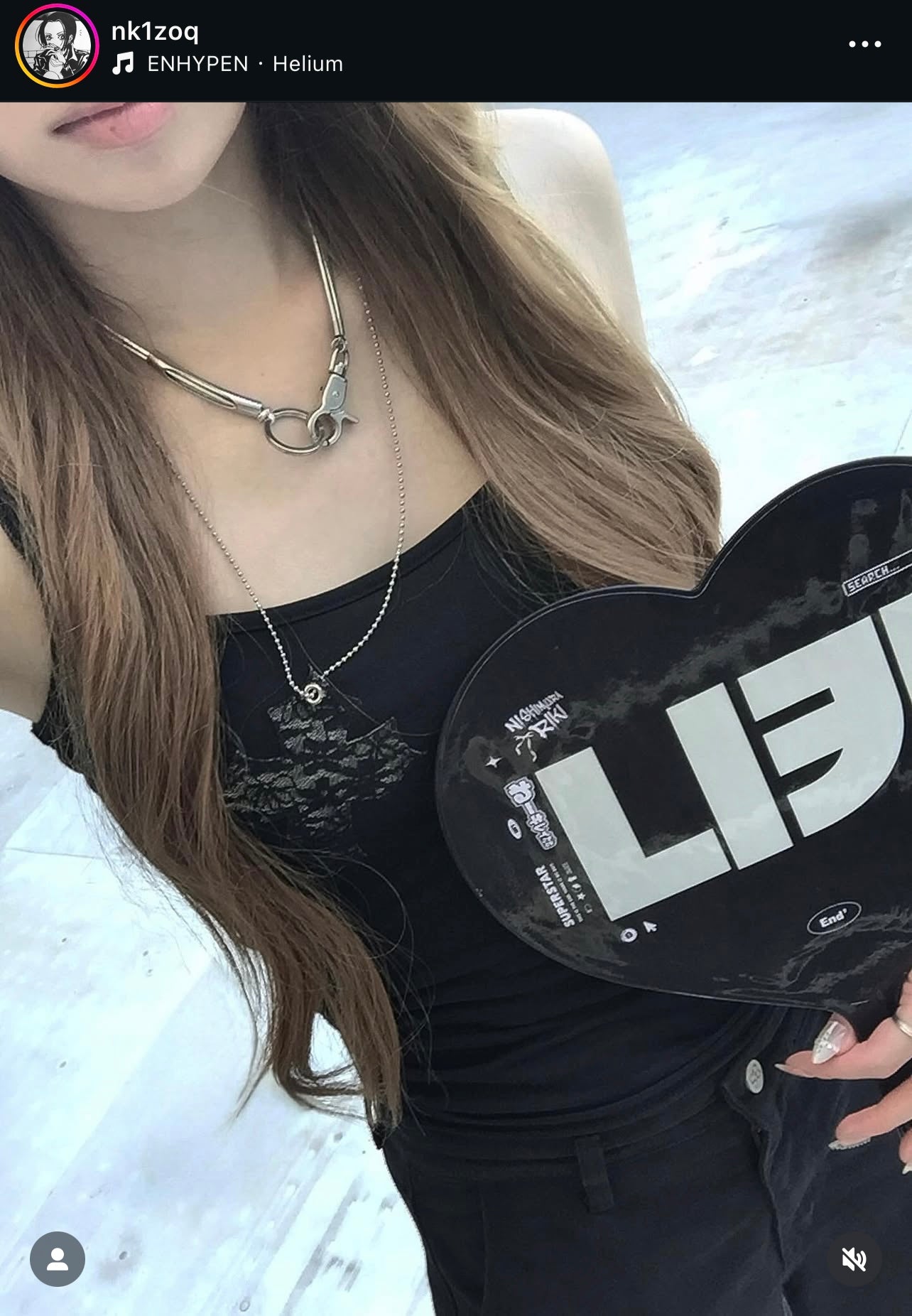 CROSS NECKLACE SLEEVELESS