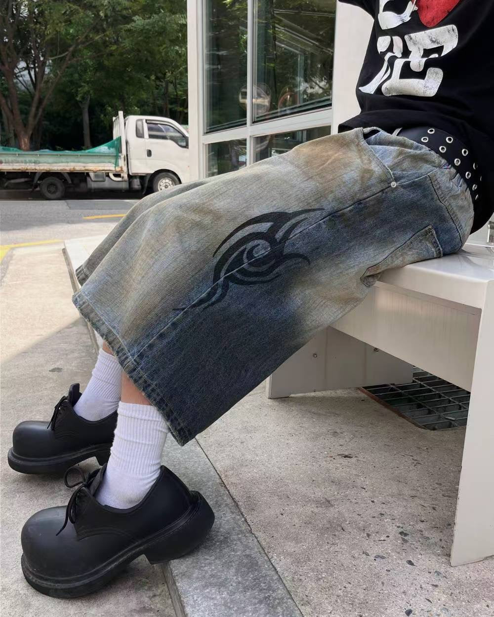 Swirl dirty jorts