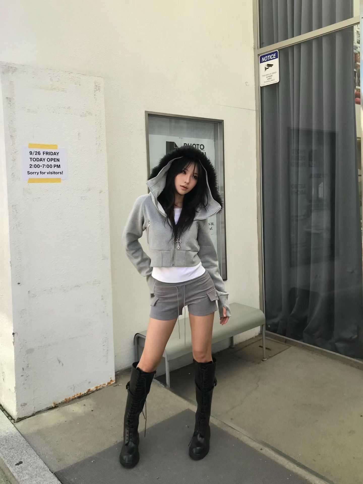 ‘Jealous type’ fur cropped hoodie zip up