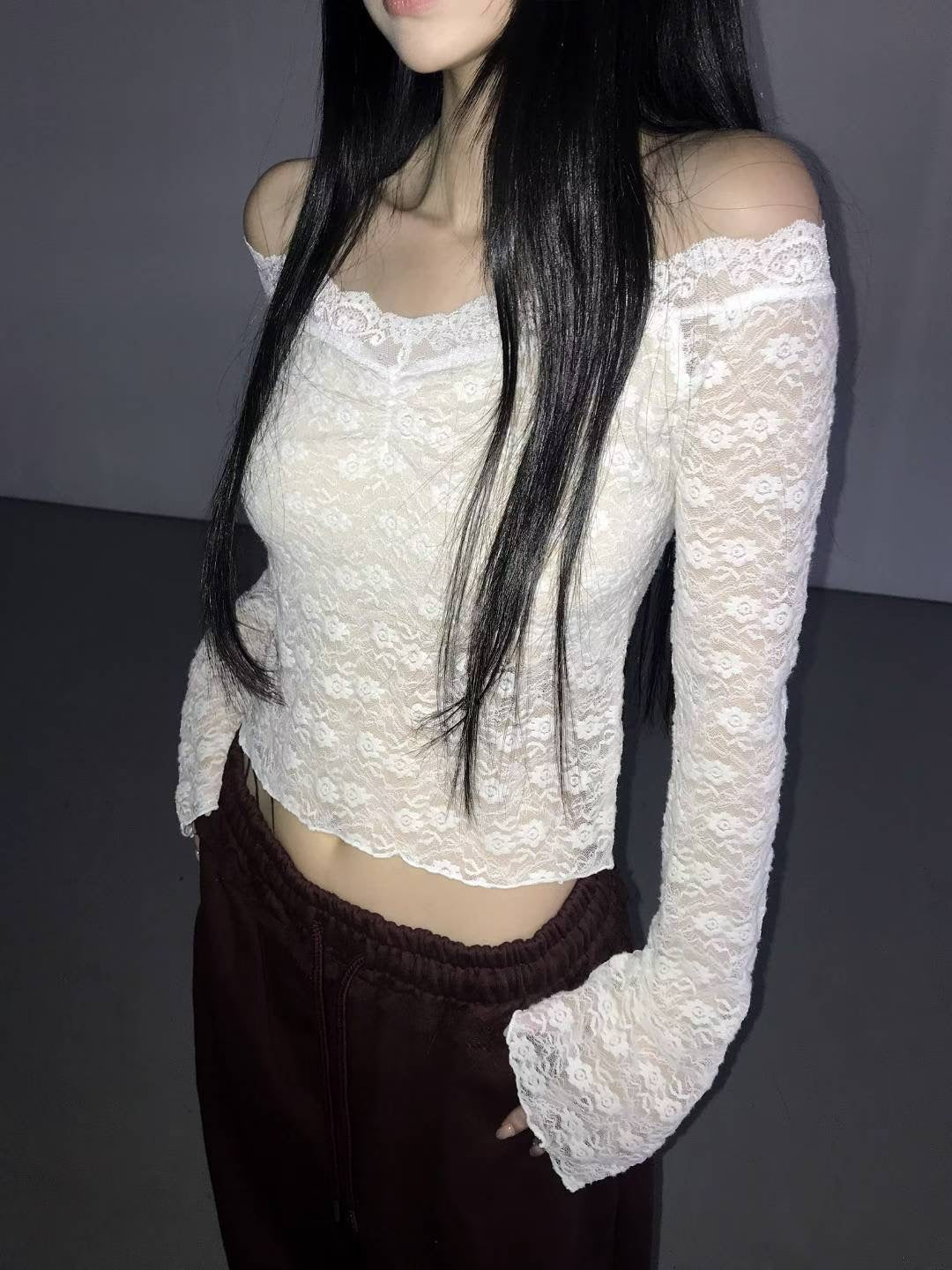 ‘Moonstruck’ off shoulder top