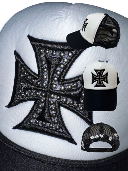 [ BADHOUSE ]
Studcross mesh cap