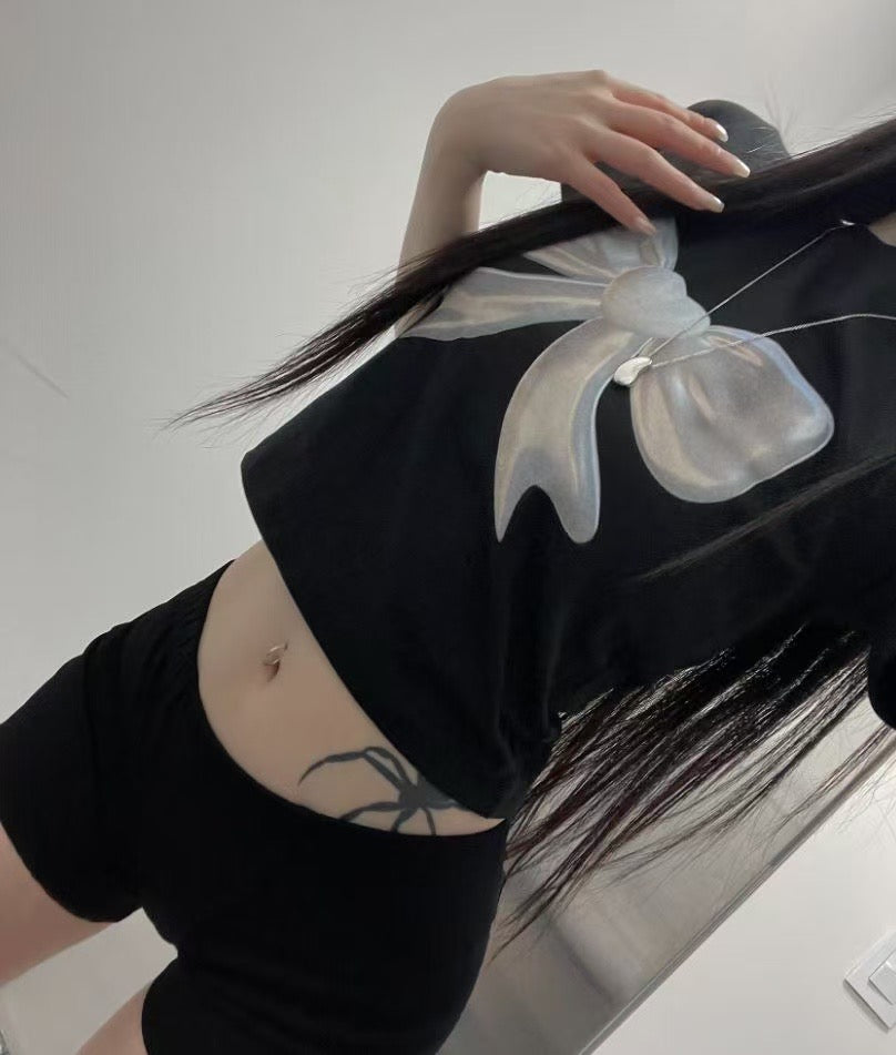 Metal ribbon tee