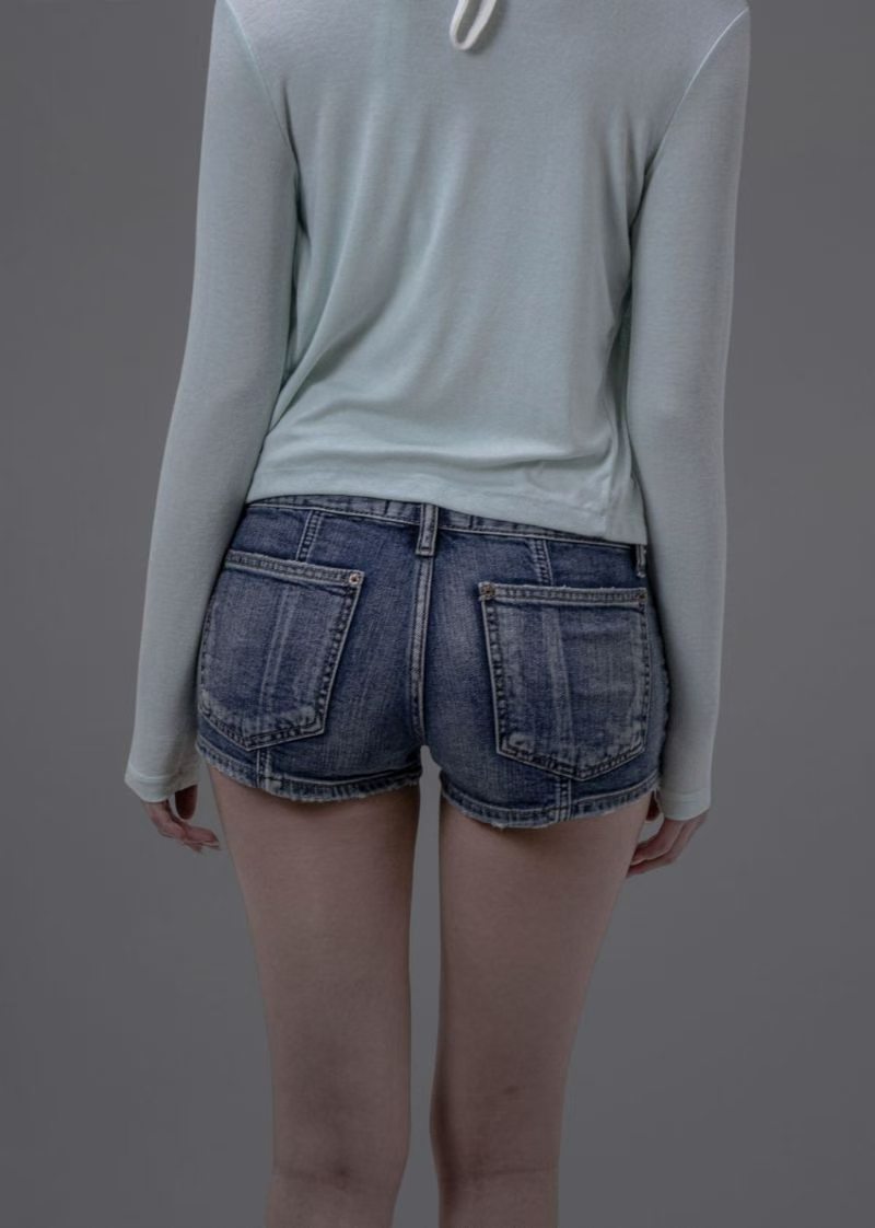 [ Giselle同款 ]
‘Flirty’ denim  shorts