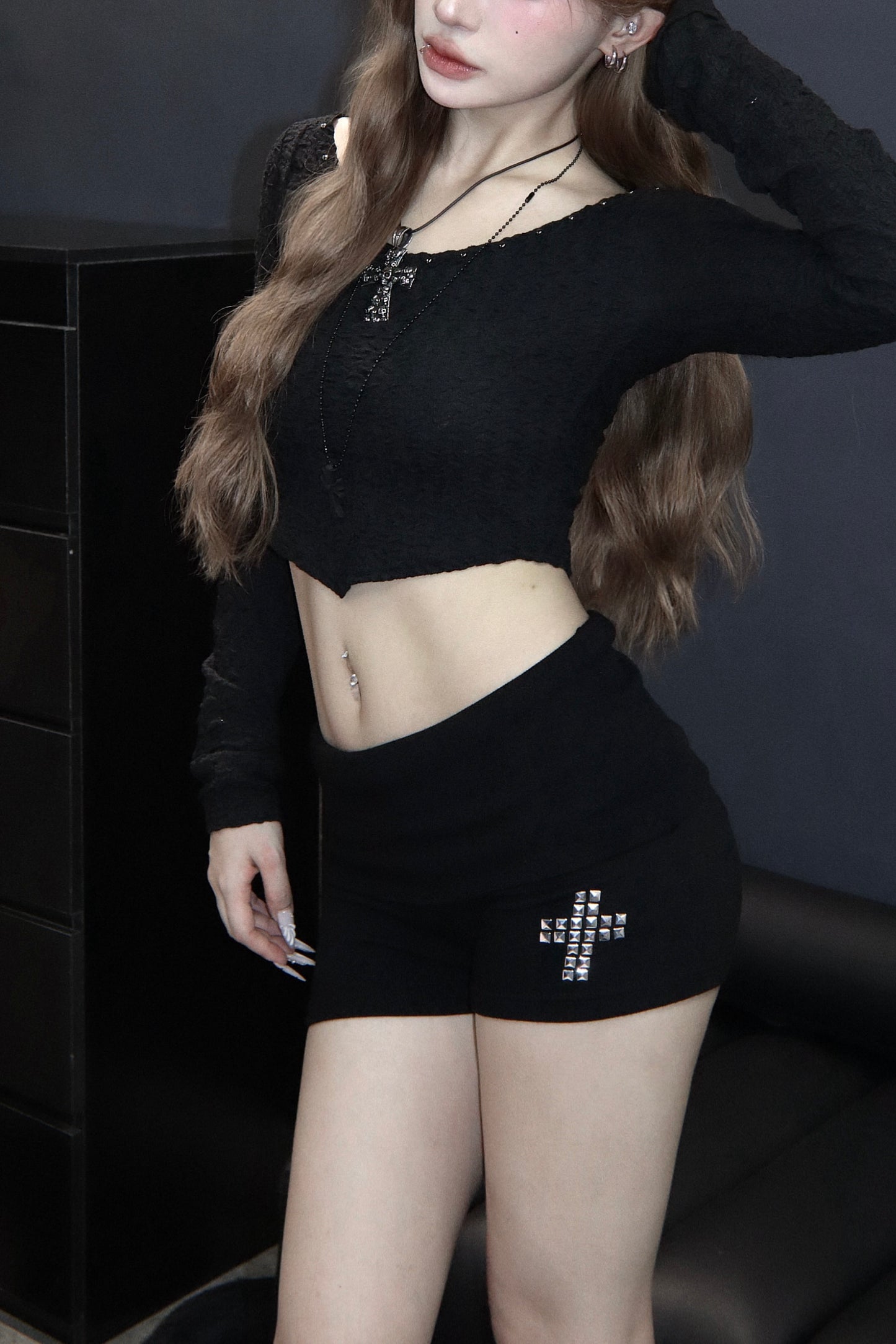 Cross shorts