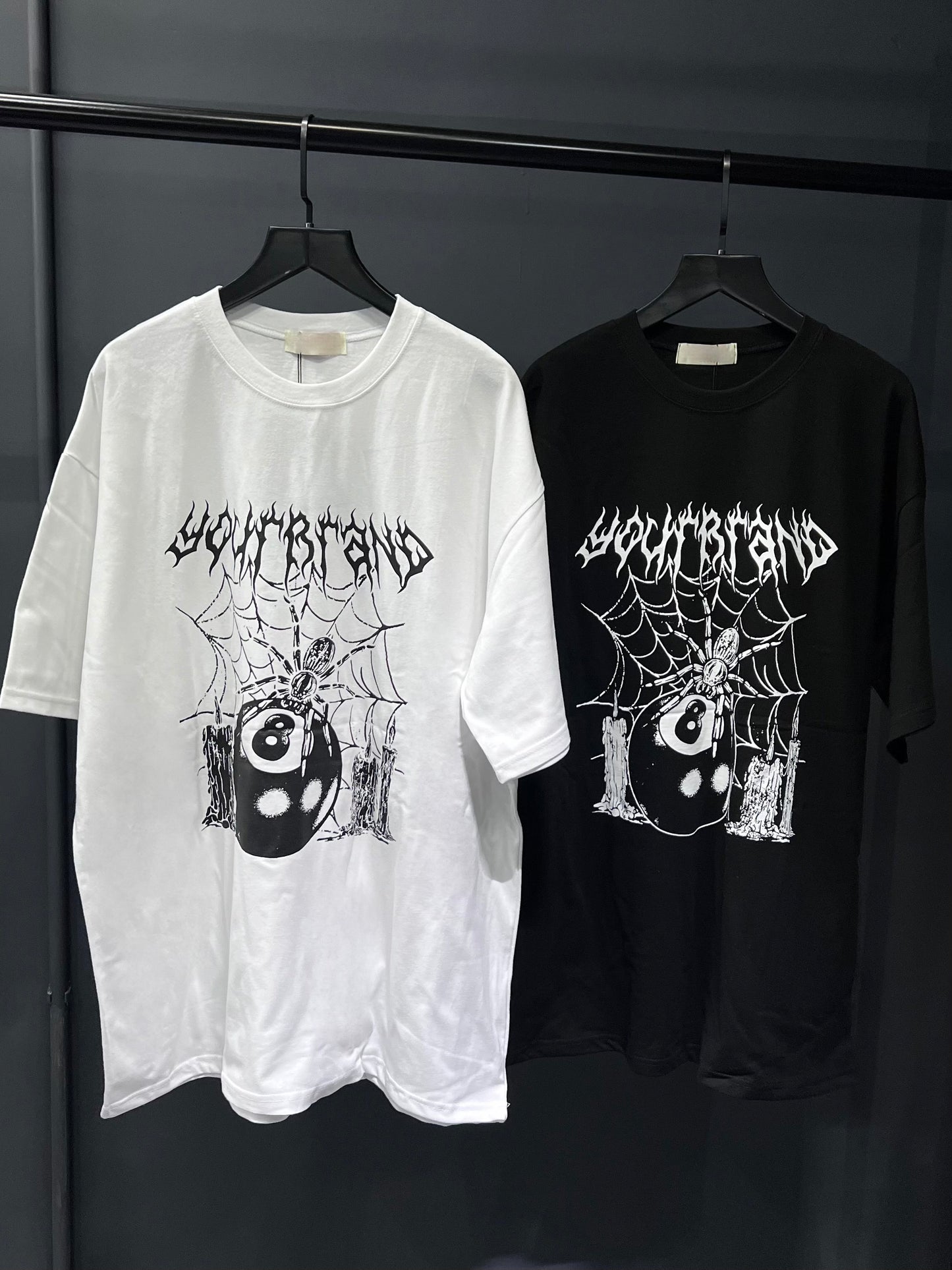 [unisex] Number 8 spider tee