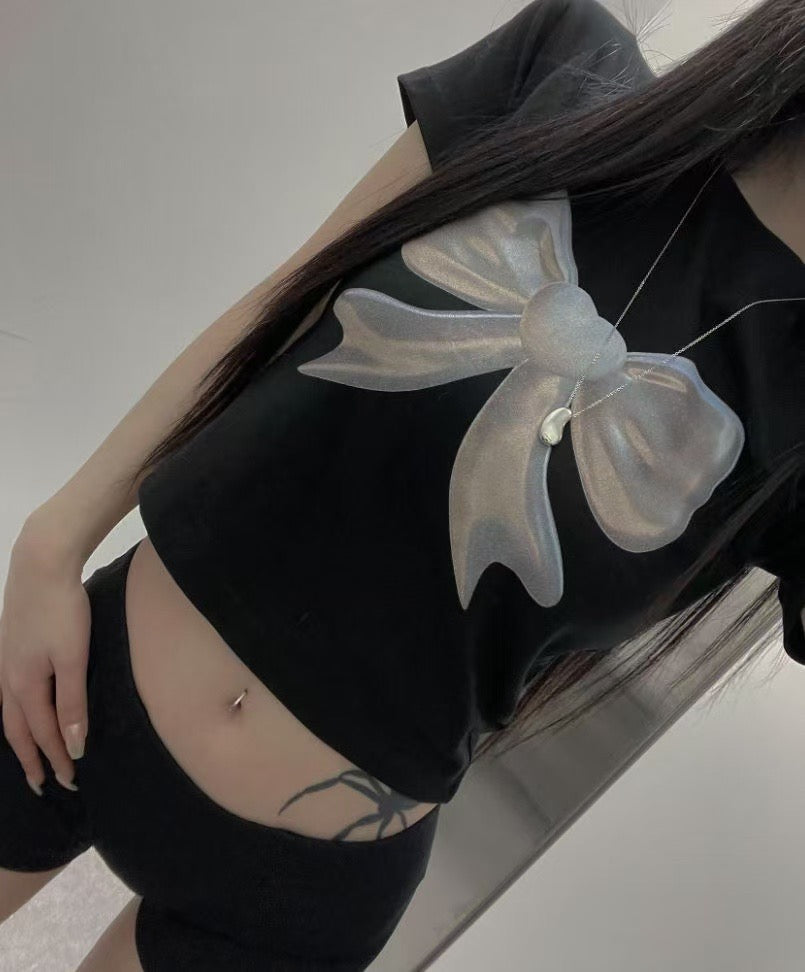 Metal ribbon tee