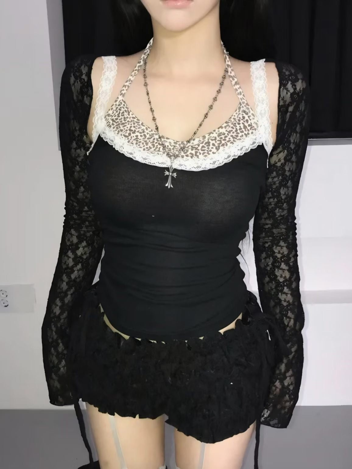 ‘MAY’ rose pattern outer