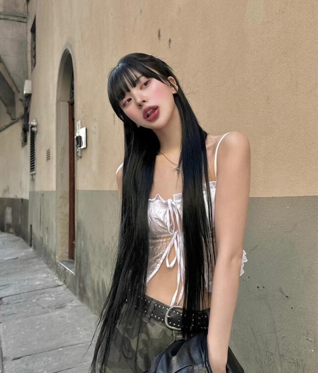 Ribbon lace fungus side tank top