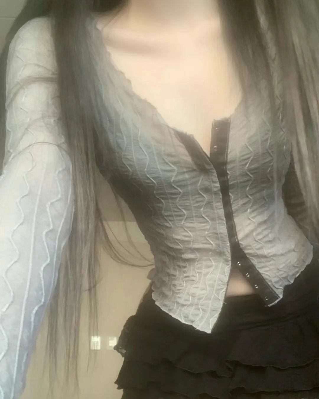 Wave lines buckle cardigan