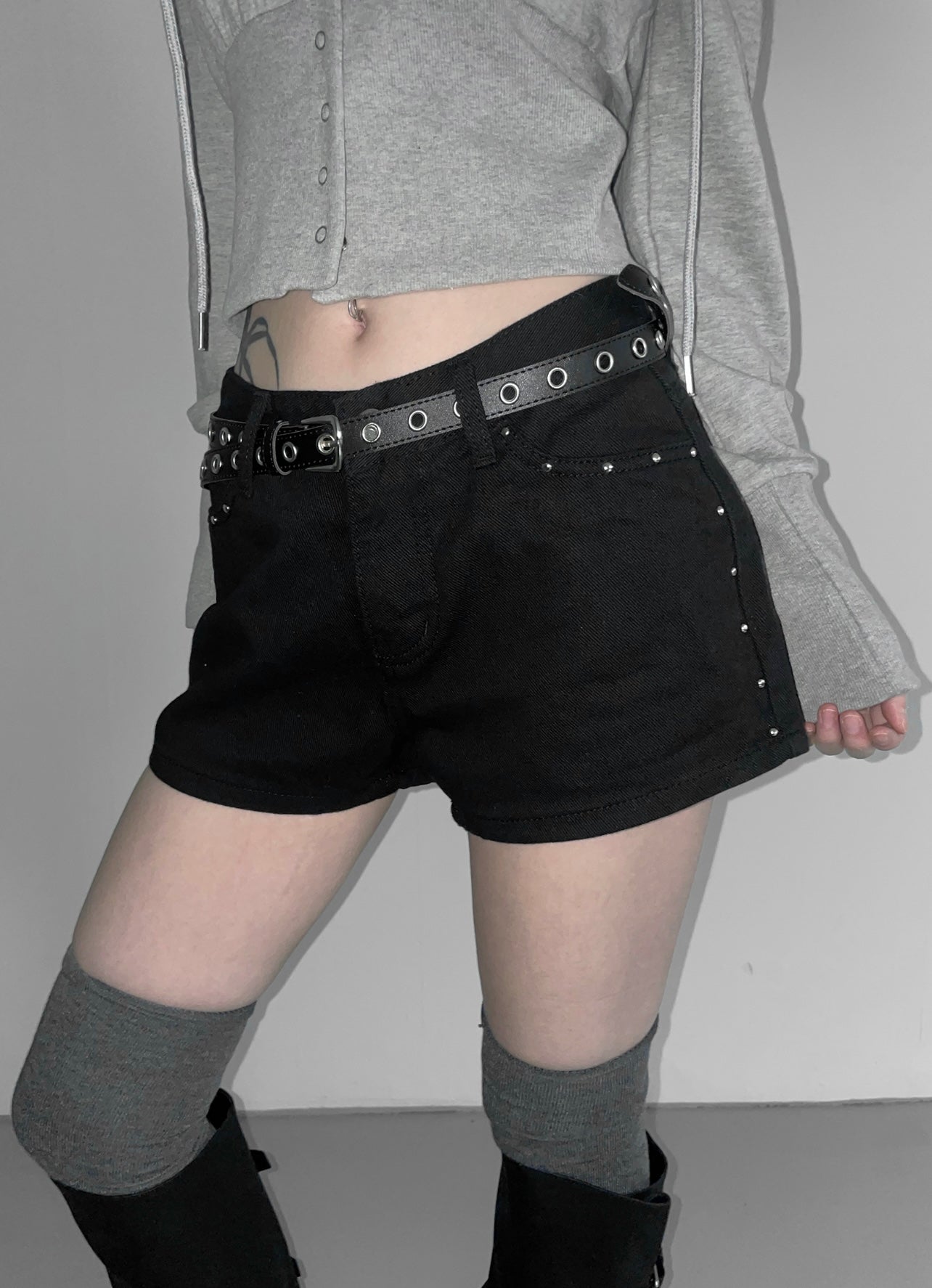 ‘Blind’ shorts