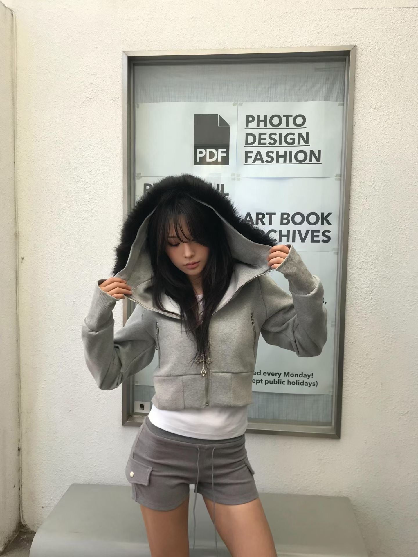 ‘Jealous type’ fur cropped hoodie zip up