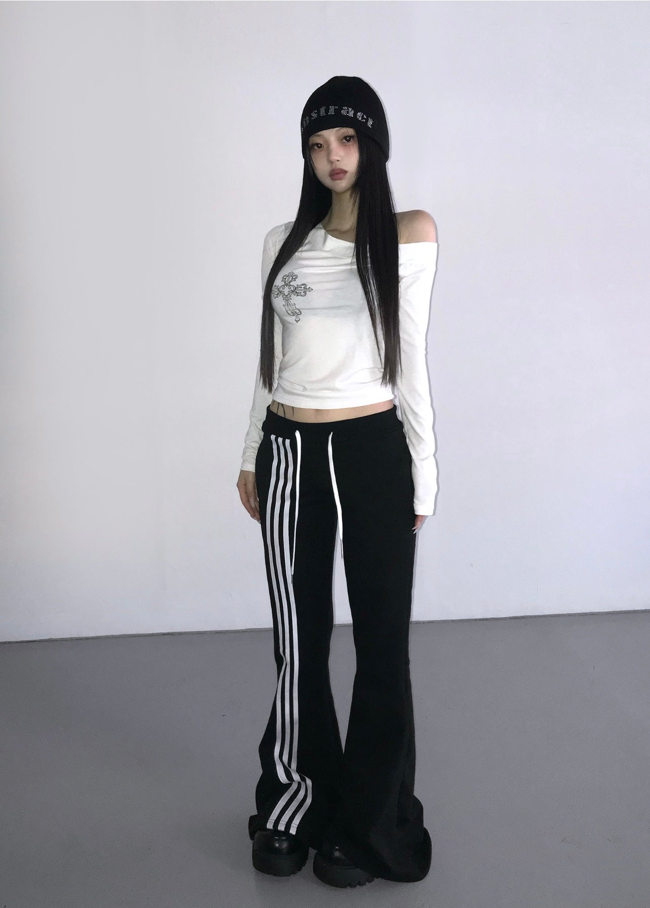 Cross one shoulder long sleeve