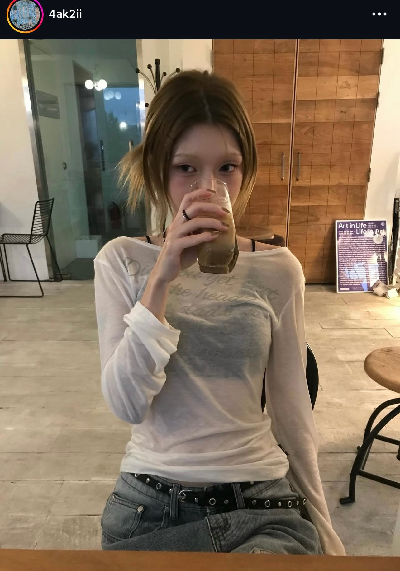 [ Jennie同款 ]
LETTERING SHEER LONG SLEEVE