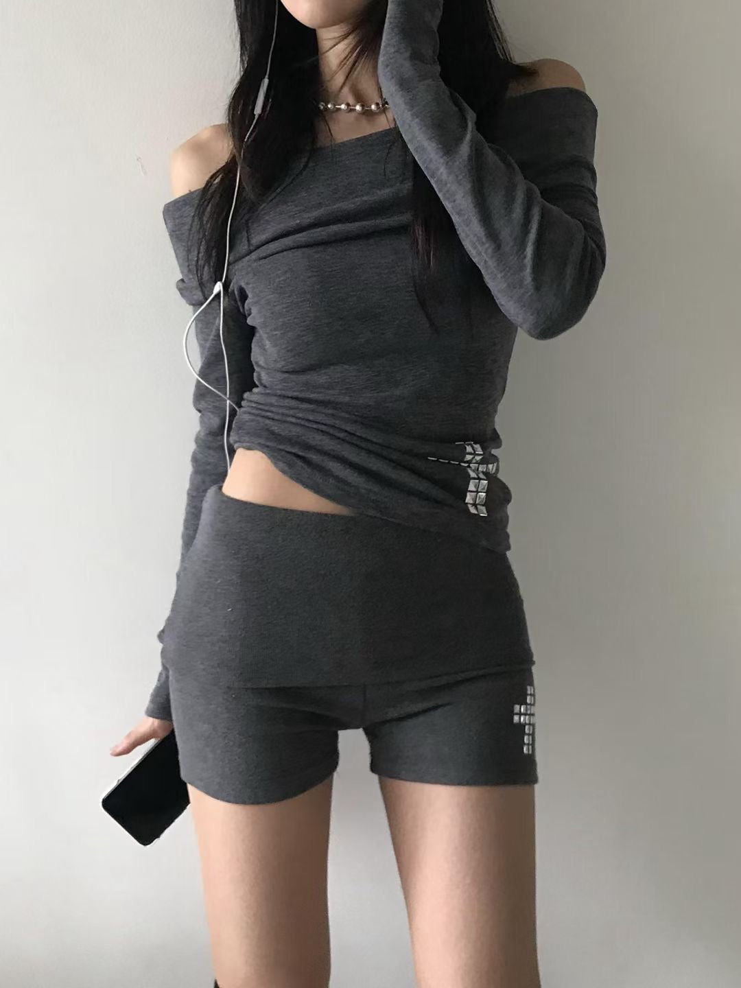 Cross off-shoulder top