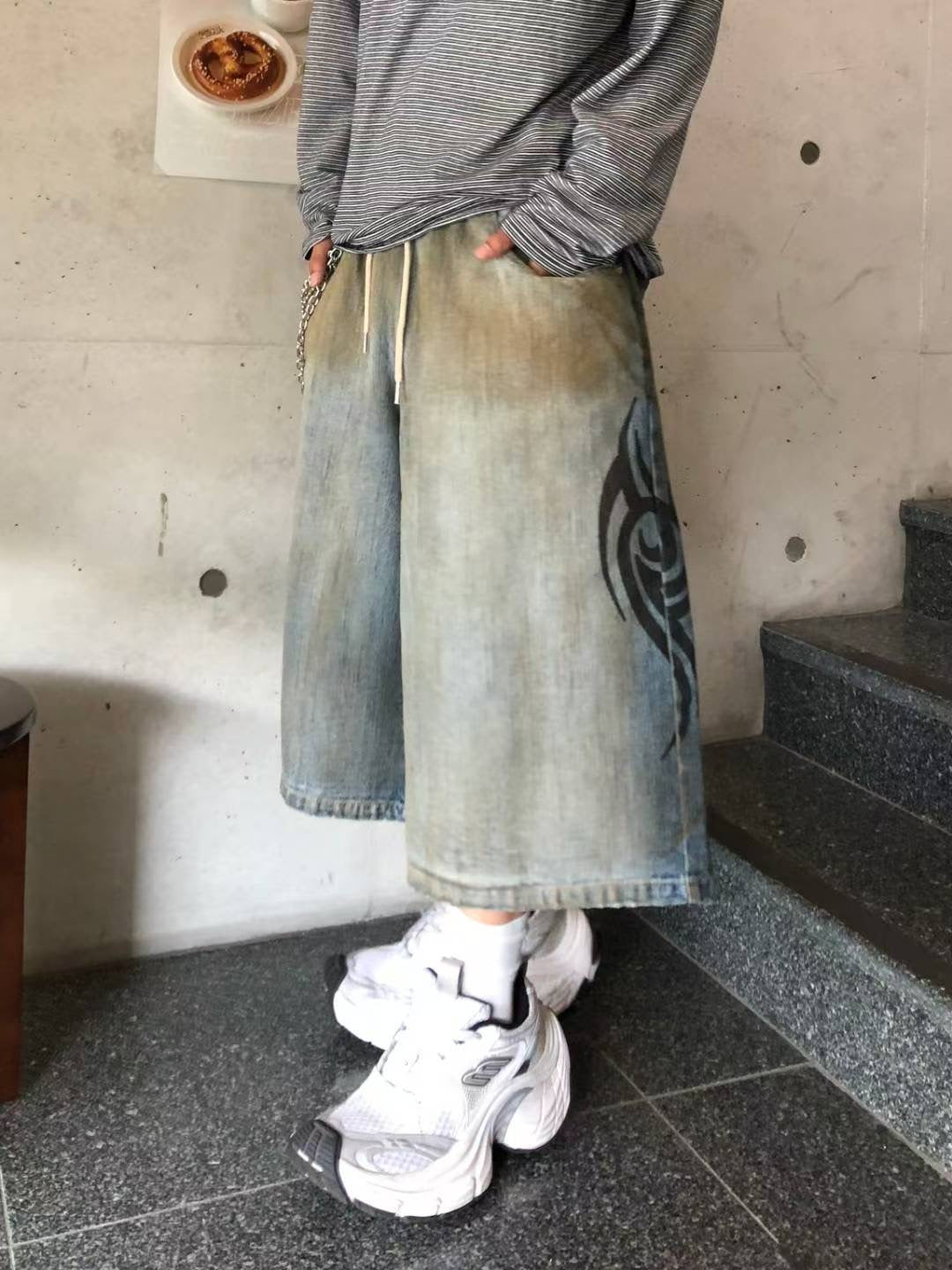 Swirl dirty jorts