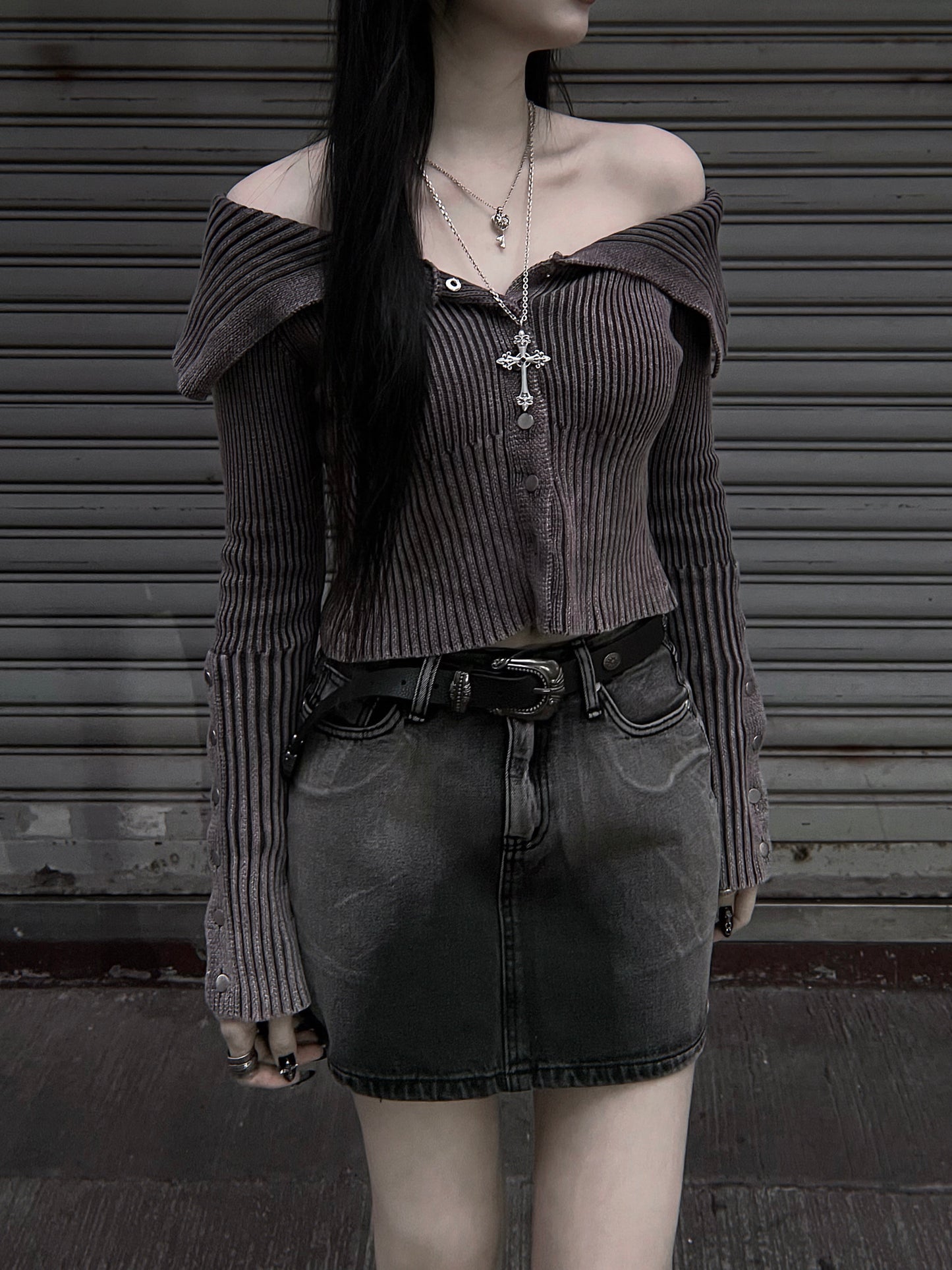 snap button knitted off shoulder