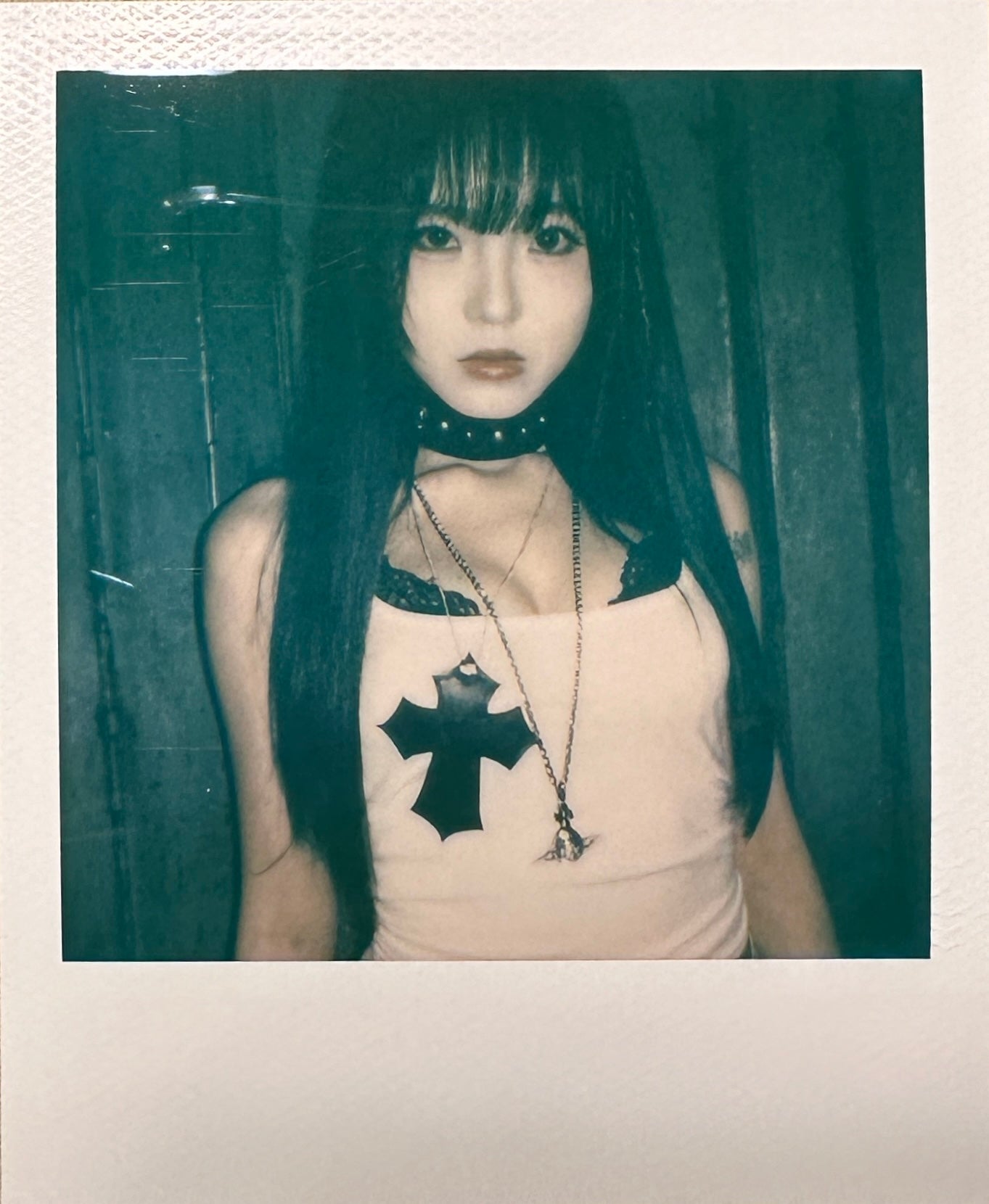 CROSS NECKLACE SLEEVELESS