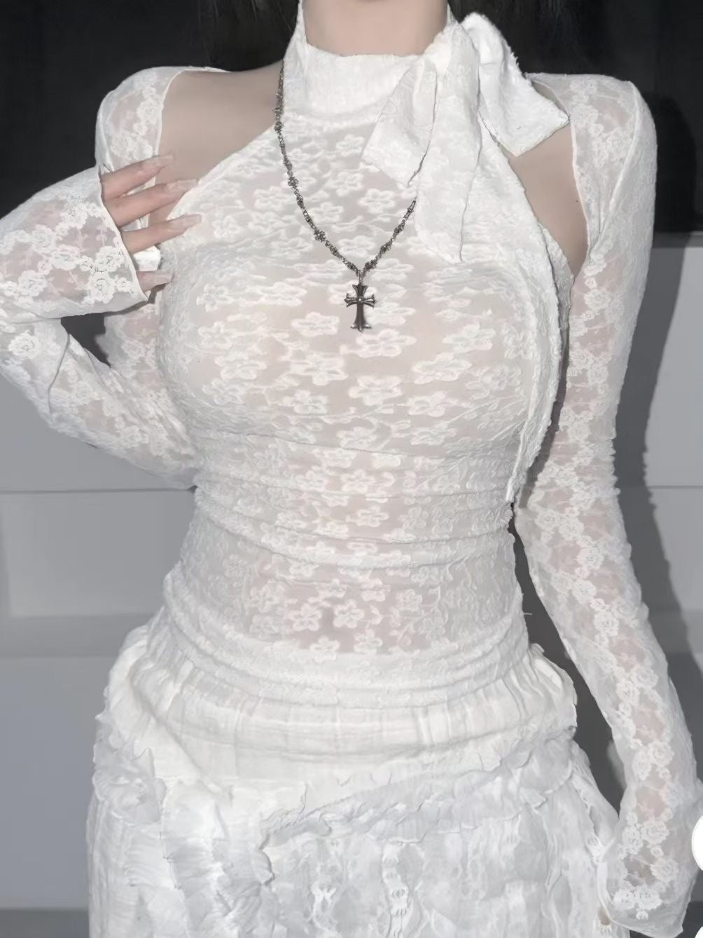 ‘MAY’ rose pattern outer