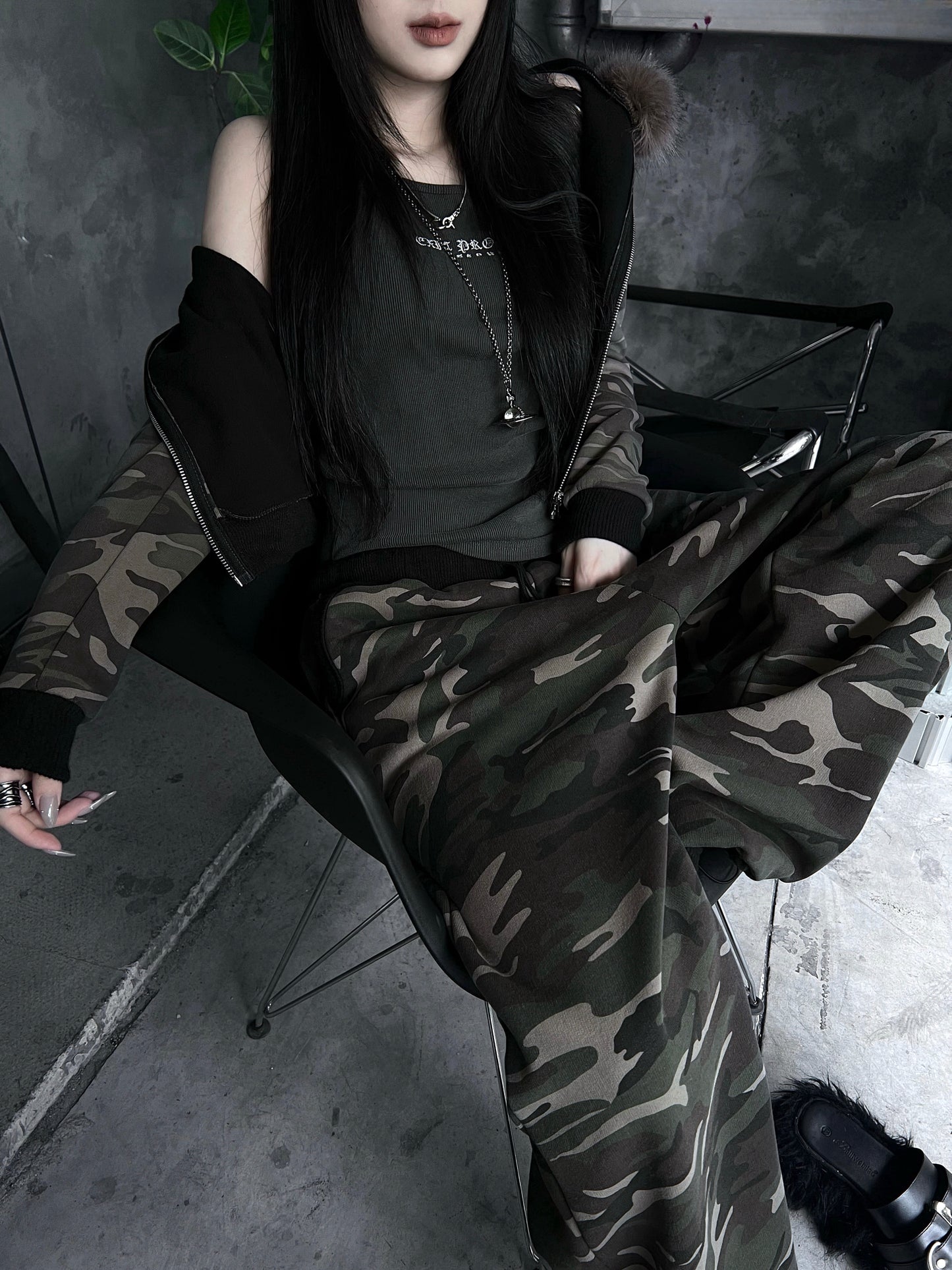 Camouflage fur cropped hoodie zip up