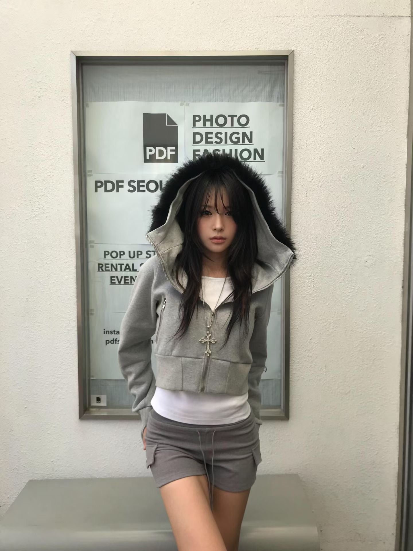 ‘Jealous type’ fur cropped hoodie zip up