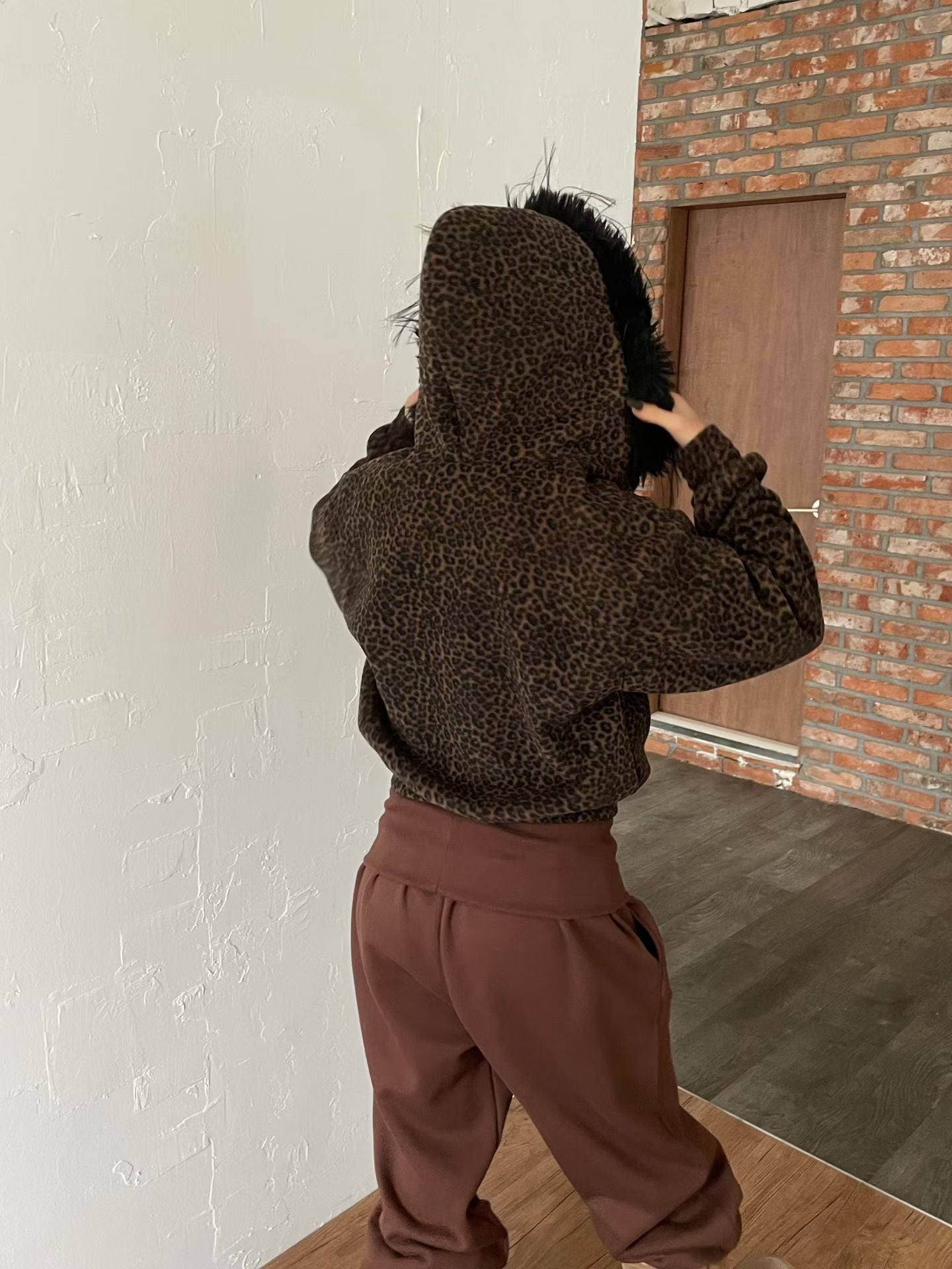 ‘AH AH’ leopard fur hoodie zip up